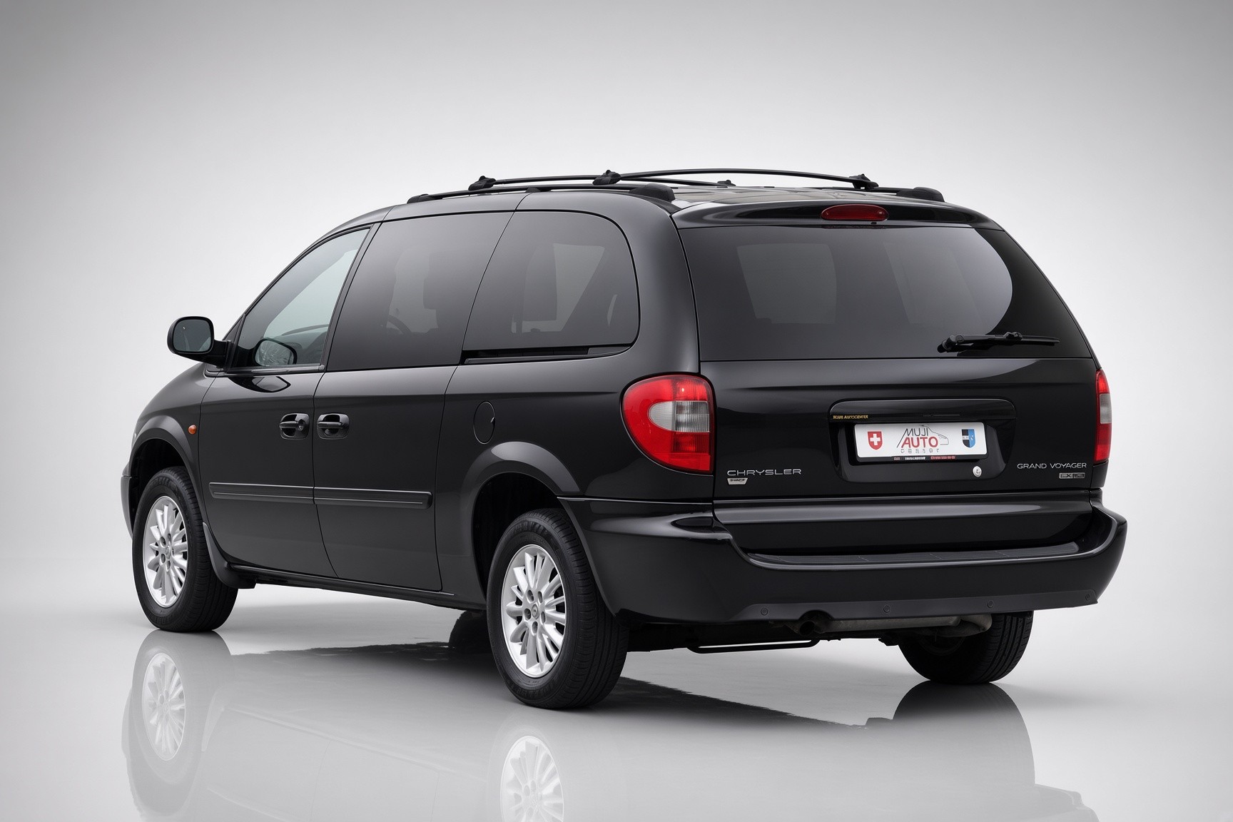CHRYSLER Grand Voy. 2.8 CRD LX Automatic-image-2