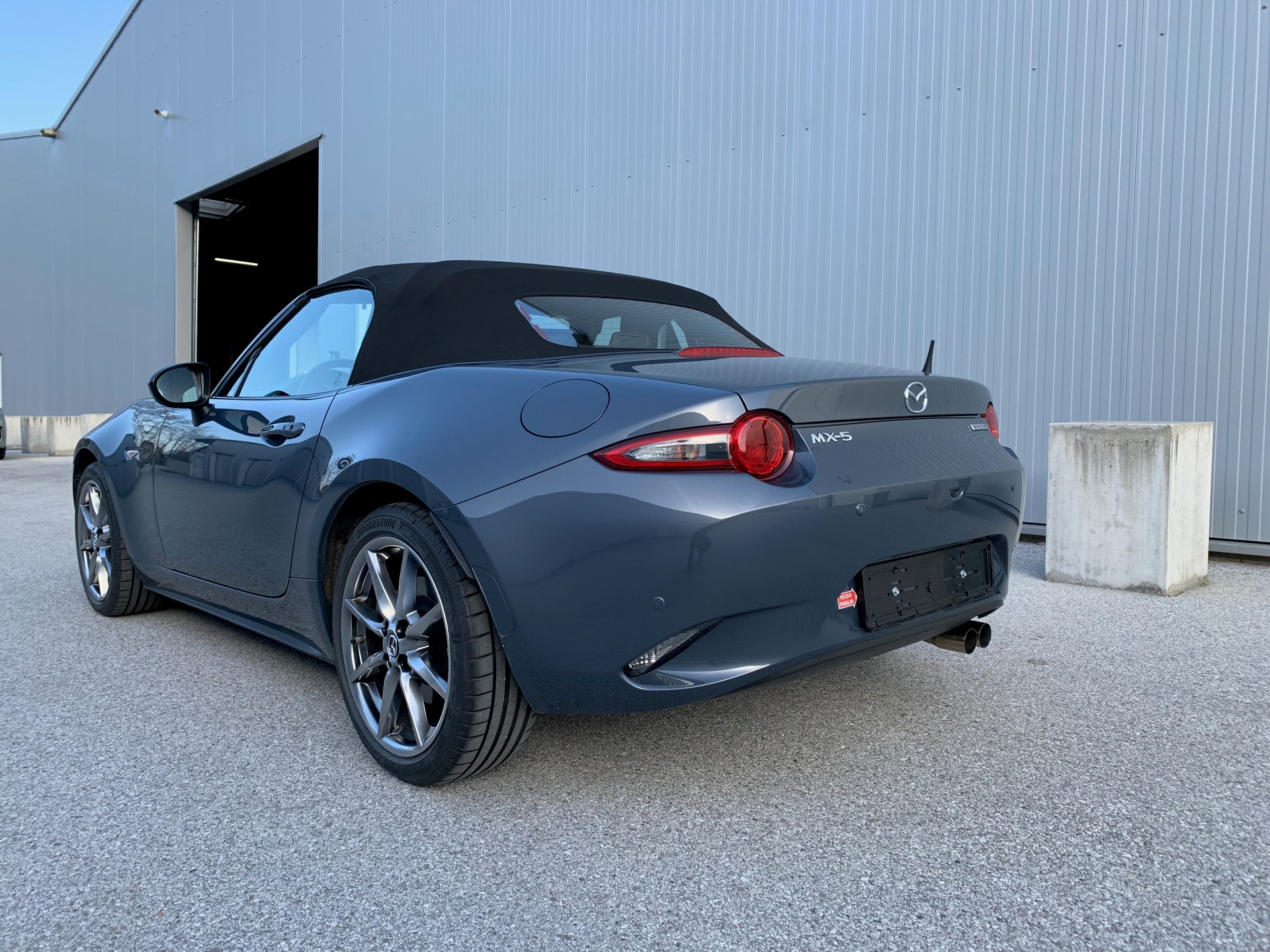 MAZDA 2.0 Revolution-image-1