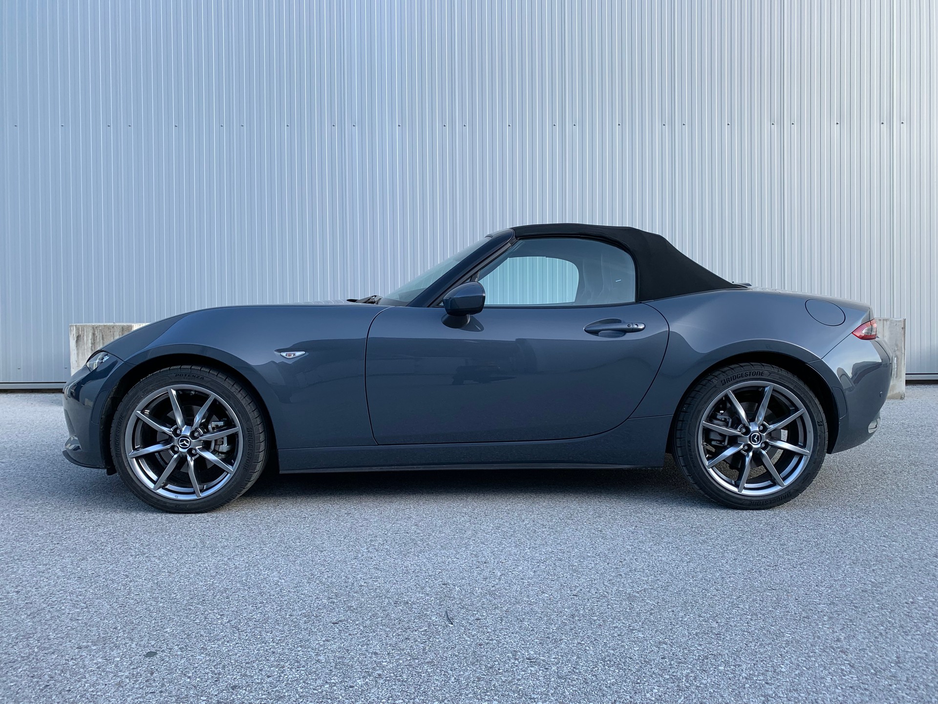 MAZDA 2.0 Revolution-image-2
