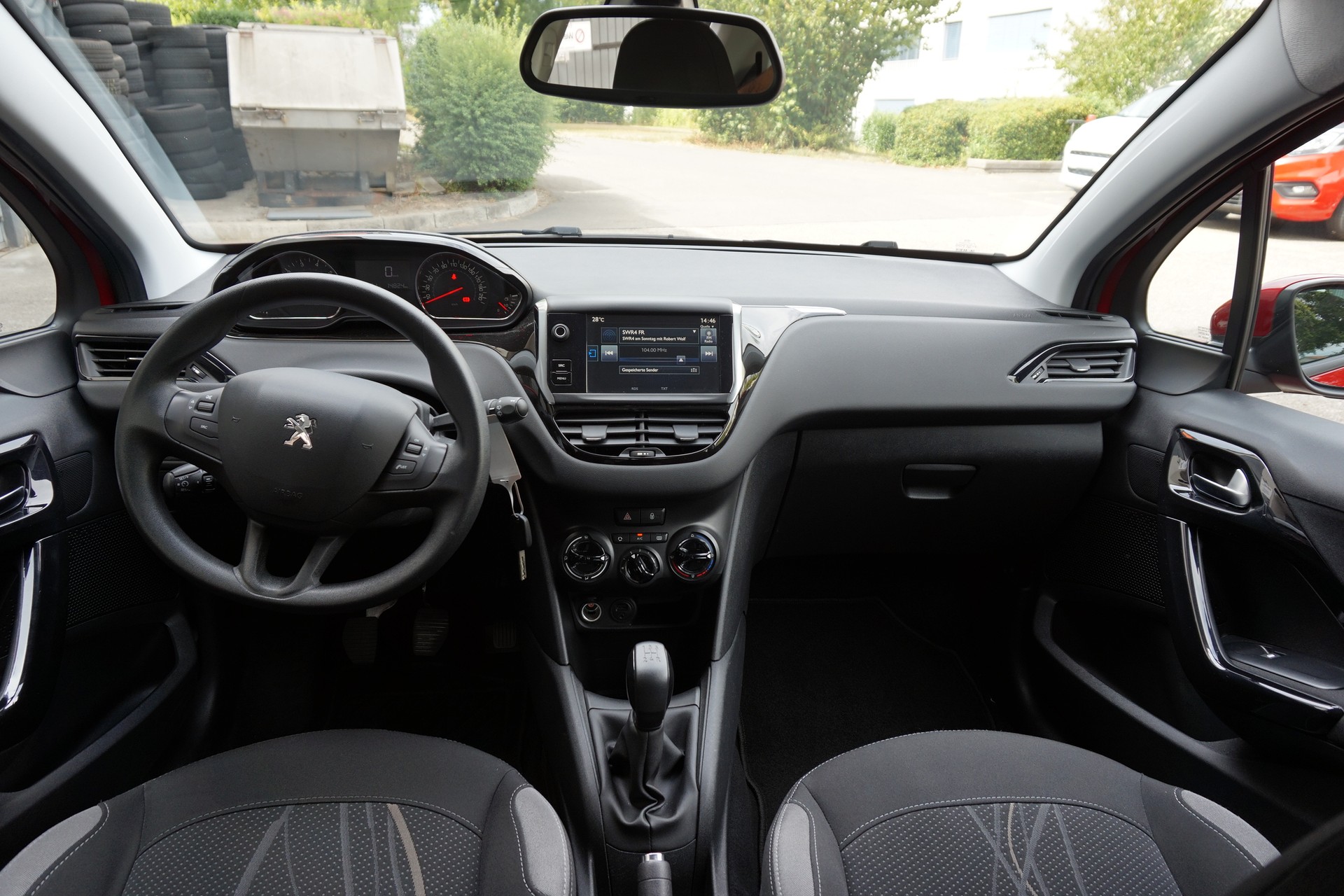 PEUGEOT 208 1.2 VTI Access-image-5
