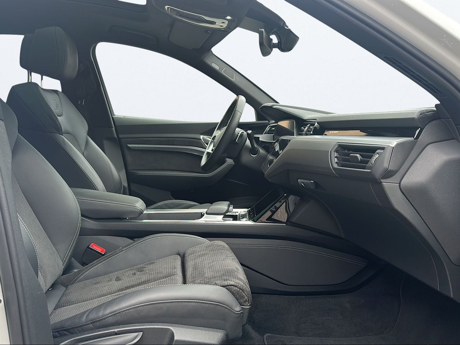 AUDI e-tron 55 Sportback Advanced quattro-image-15