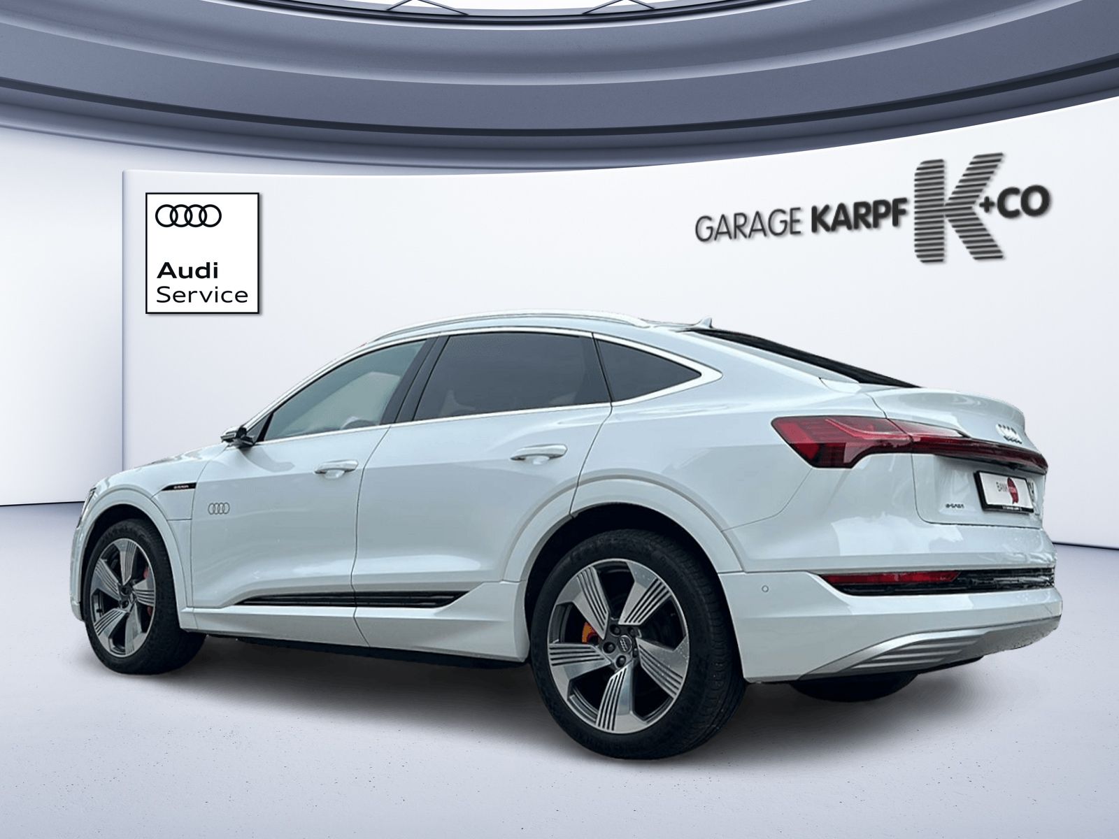 AUDI e-tron 55 Sportback Advanced quattro-image-2