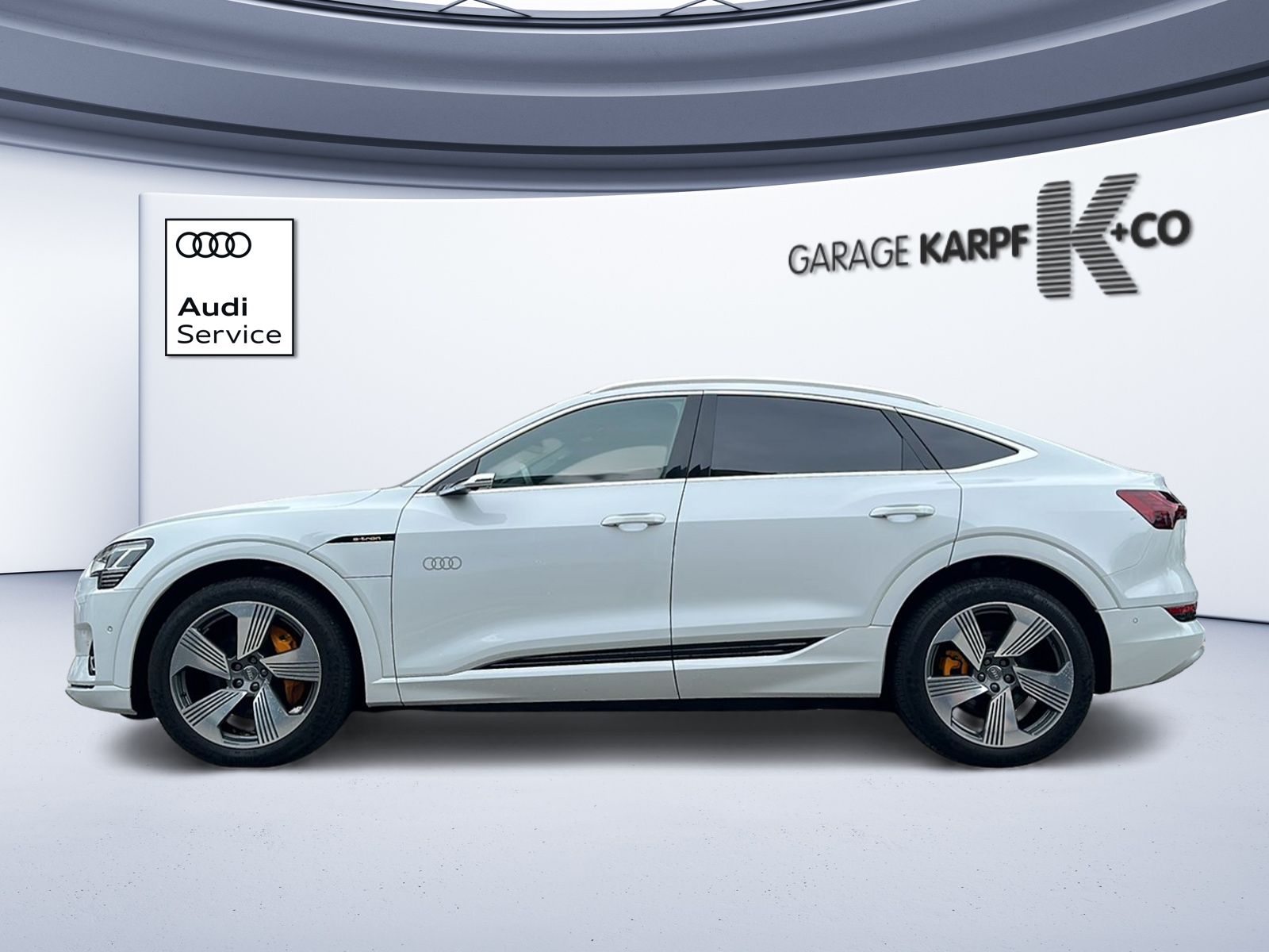 AUDI e-tron 55 Sportback Advanced quattro-image-1