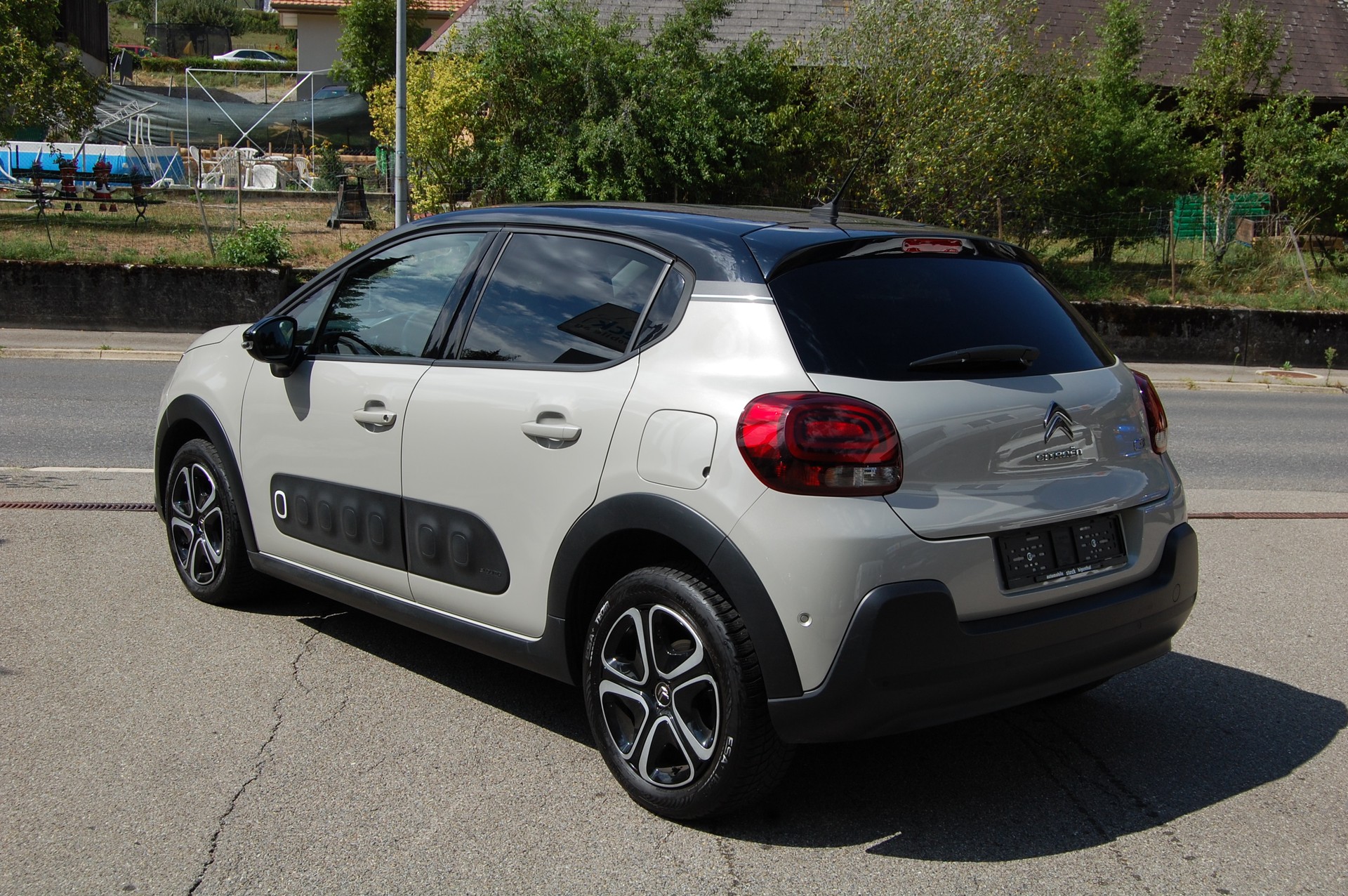 CITROEN C3 1.2i PureTech Shine EAT6-image-5