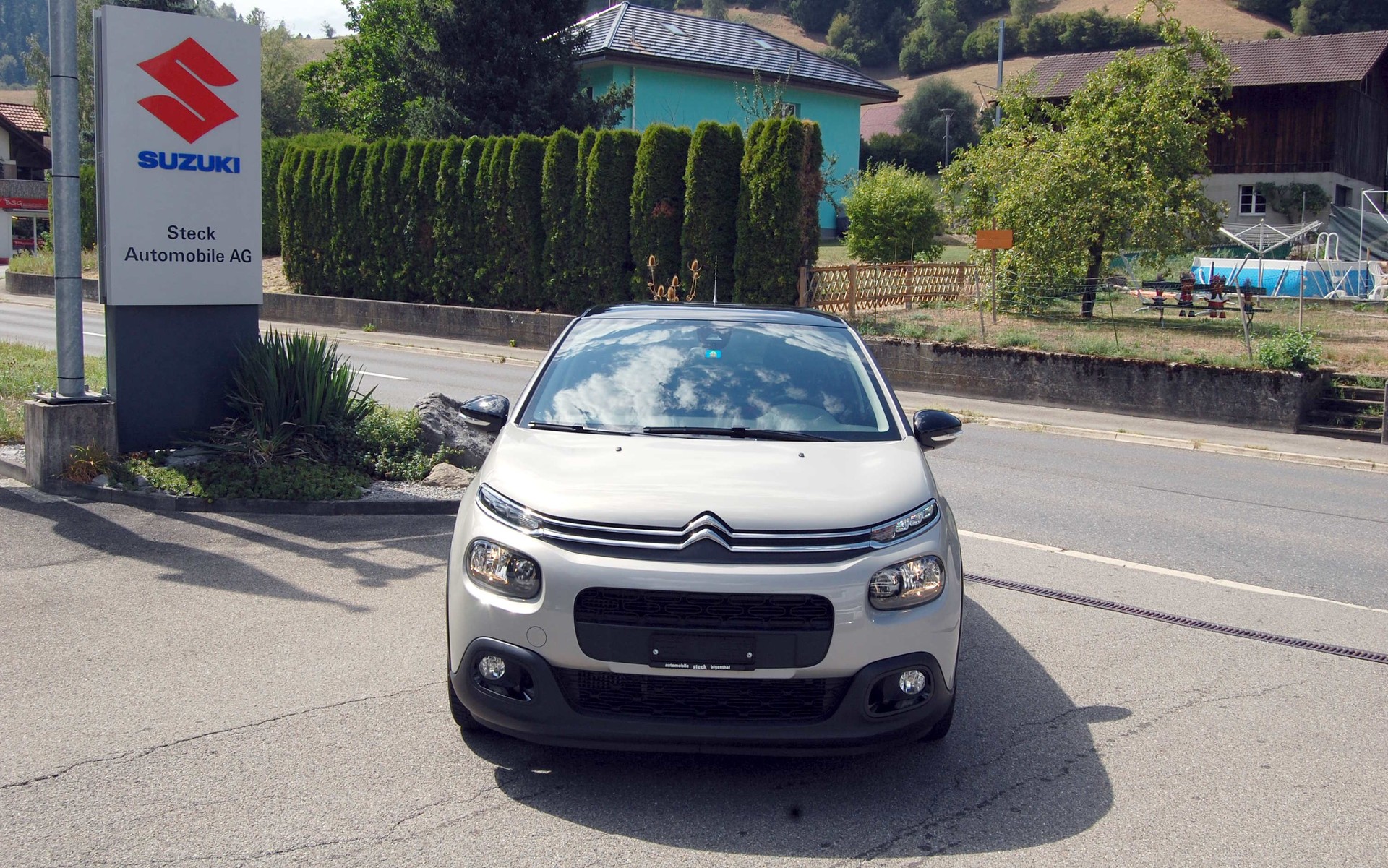CITROEN C3 1.2i PureTech Shine EAT6-image-2