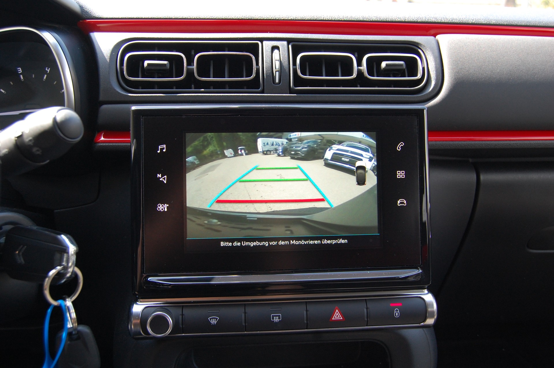 CITROEN C3 1.2i PureTech Shine EAT6-image-11