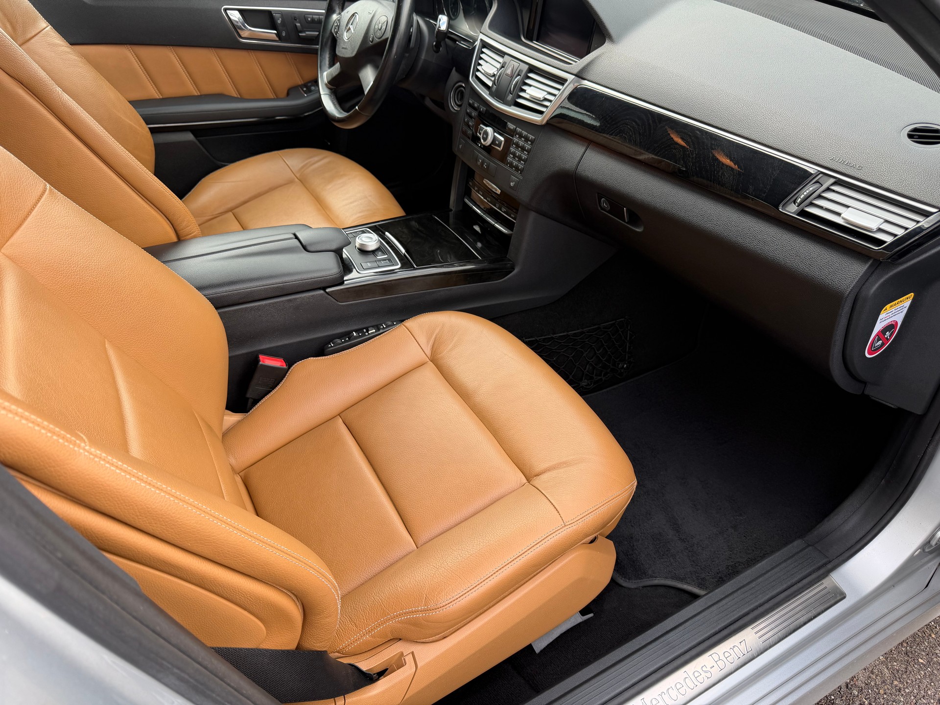 MERCEDES-BENZ E 350 CGI BlueEfficiency Avantgarde 7G-Tronic-image-14