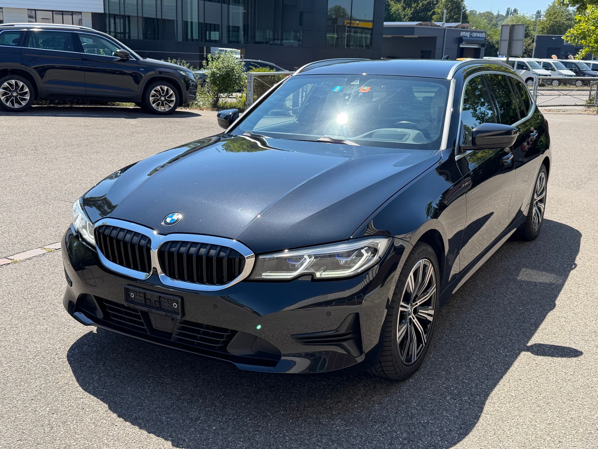 BMW 320d xDrive 48V Touring Sport Line Steptronic-image-0