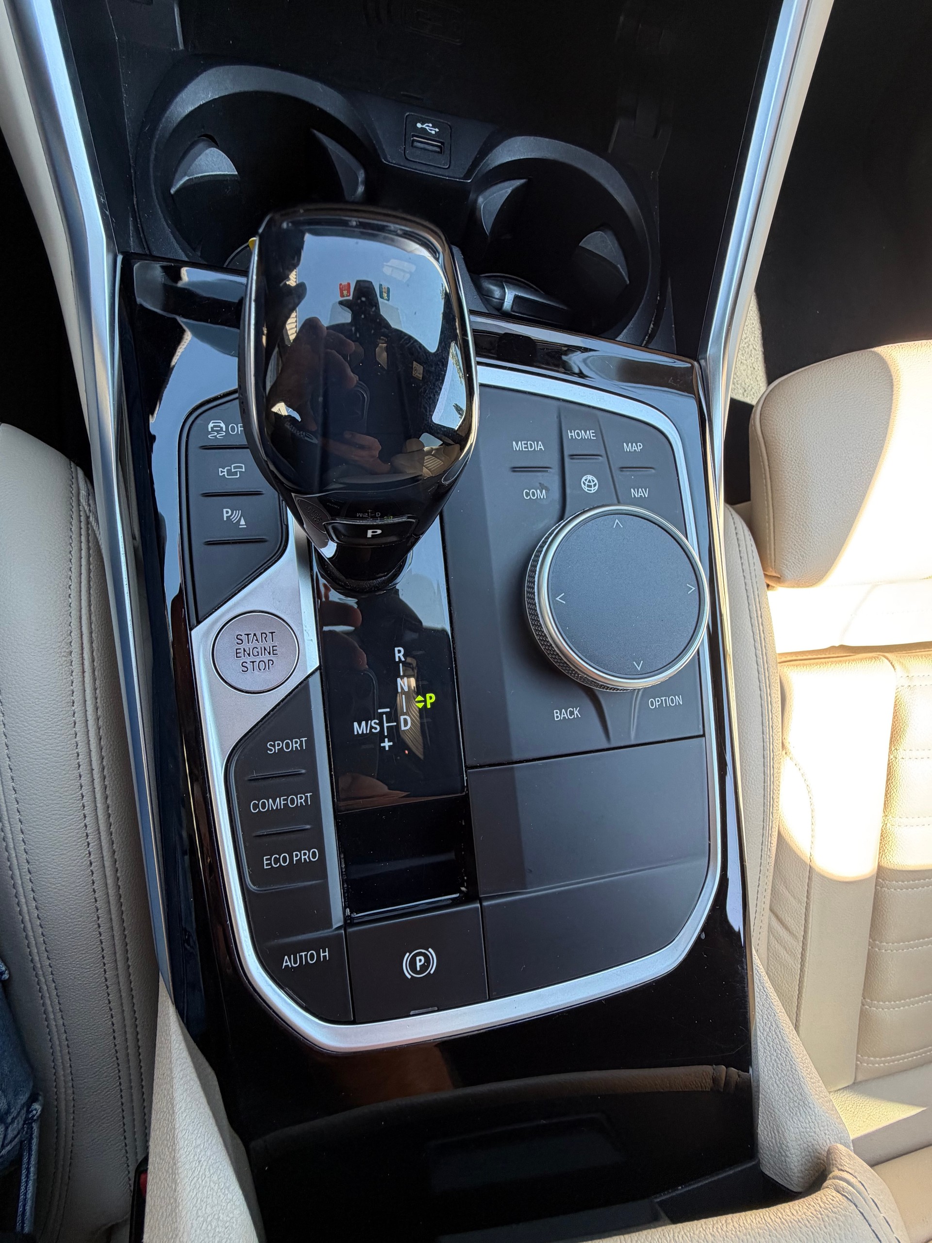BMW 320d xDrive 48V Touring Sport Line Steptronic-image-9