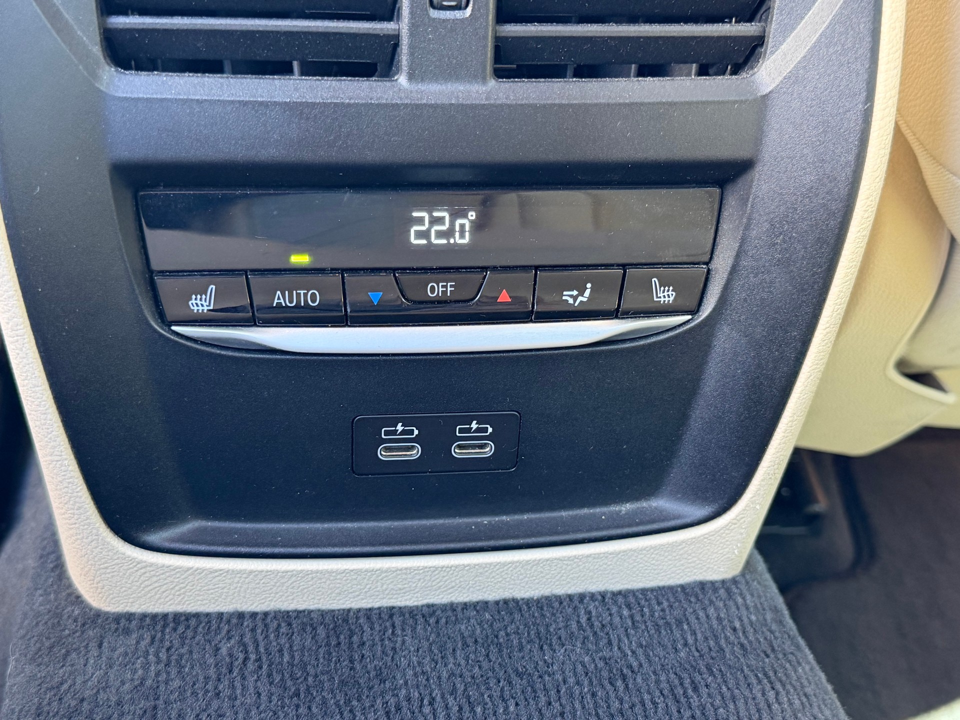 BMW 320d xDrive 48V Touring Sport Line Steptronic-image-12