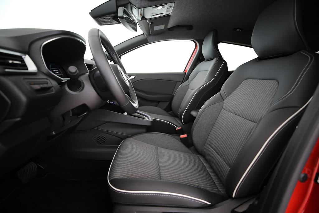 MITSUBISHI Colt 1.6 HEV Instyle-image-2