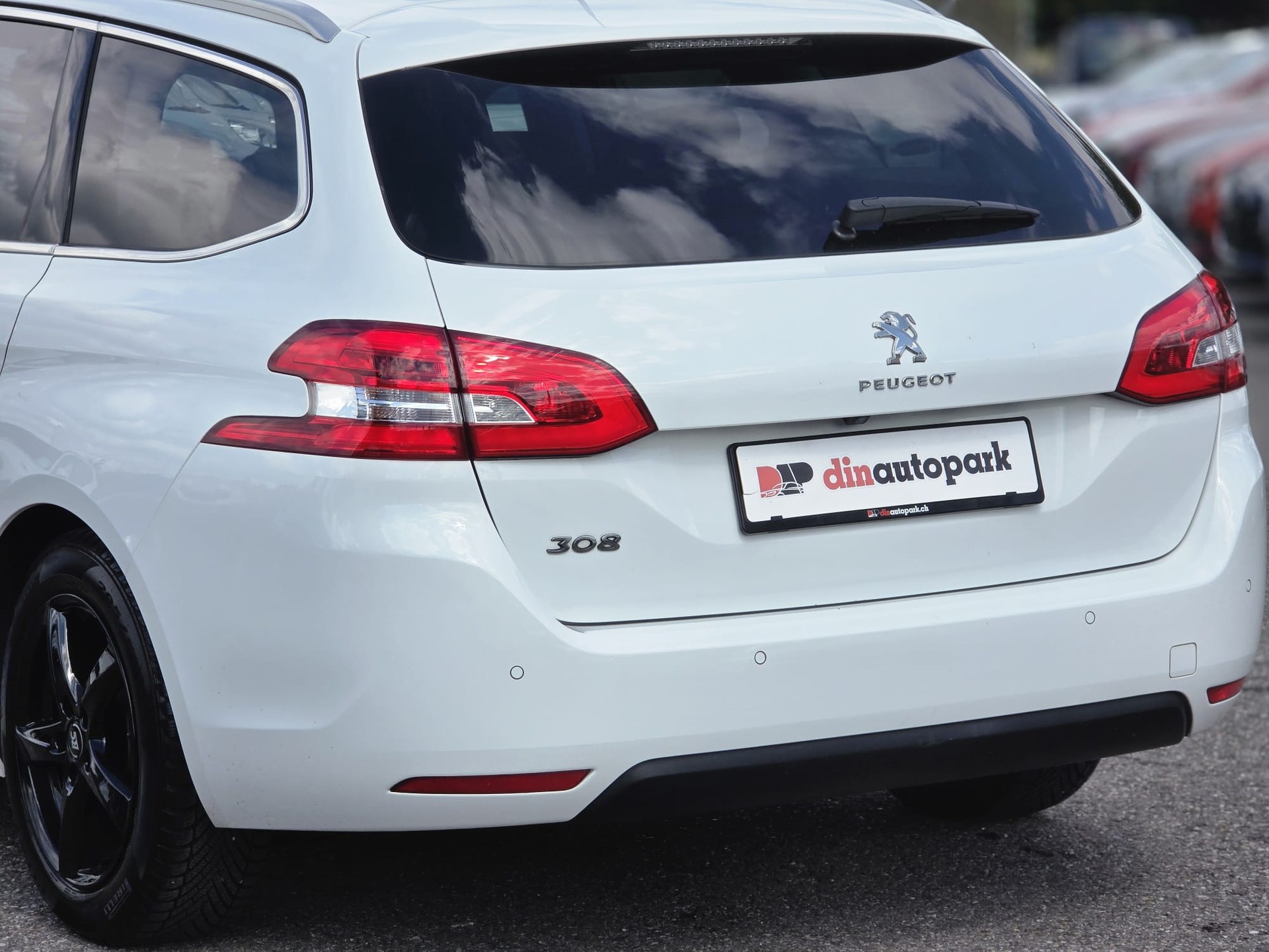 PEUGEOT 308 SW 1.5 BlueHDI Allure EAT8 * CH-Fahrzeug * Frisch ab MFK * 8-Fach *-image-5