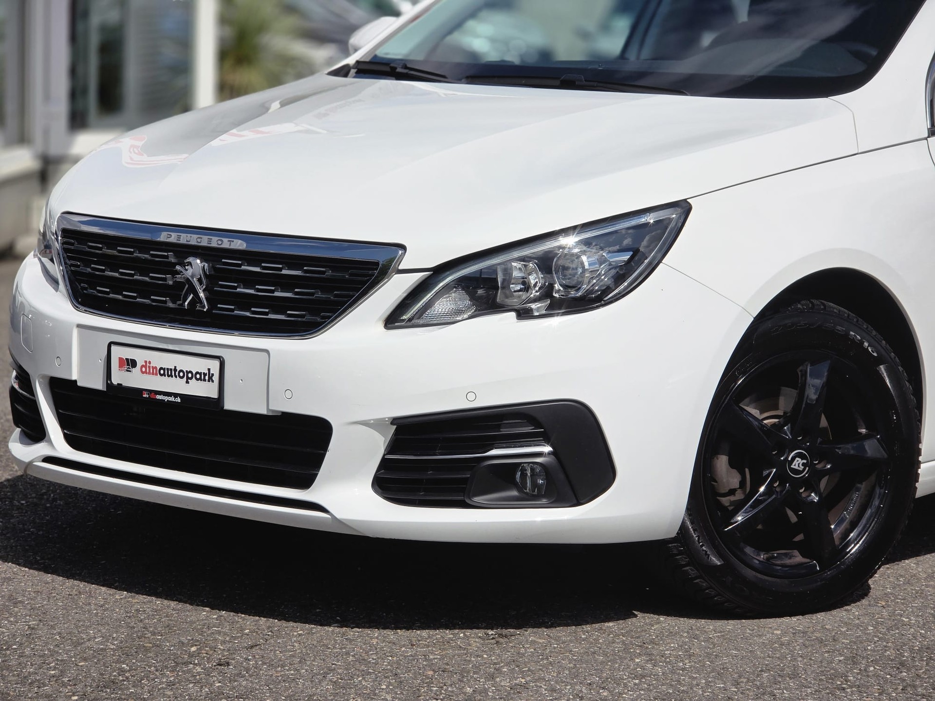 PEUGEOT 308 SW 1.5 BlueHDI Allure EAT8 * CH-Fahrzeug * Frisch ab MFK * 8-Fach *-image-1