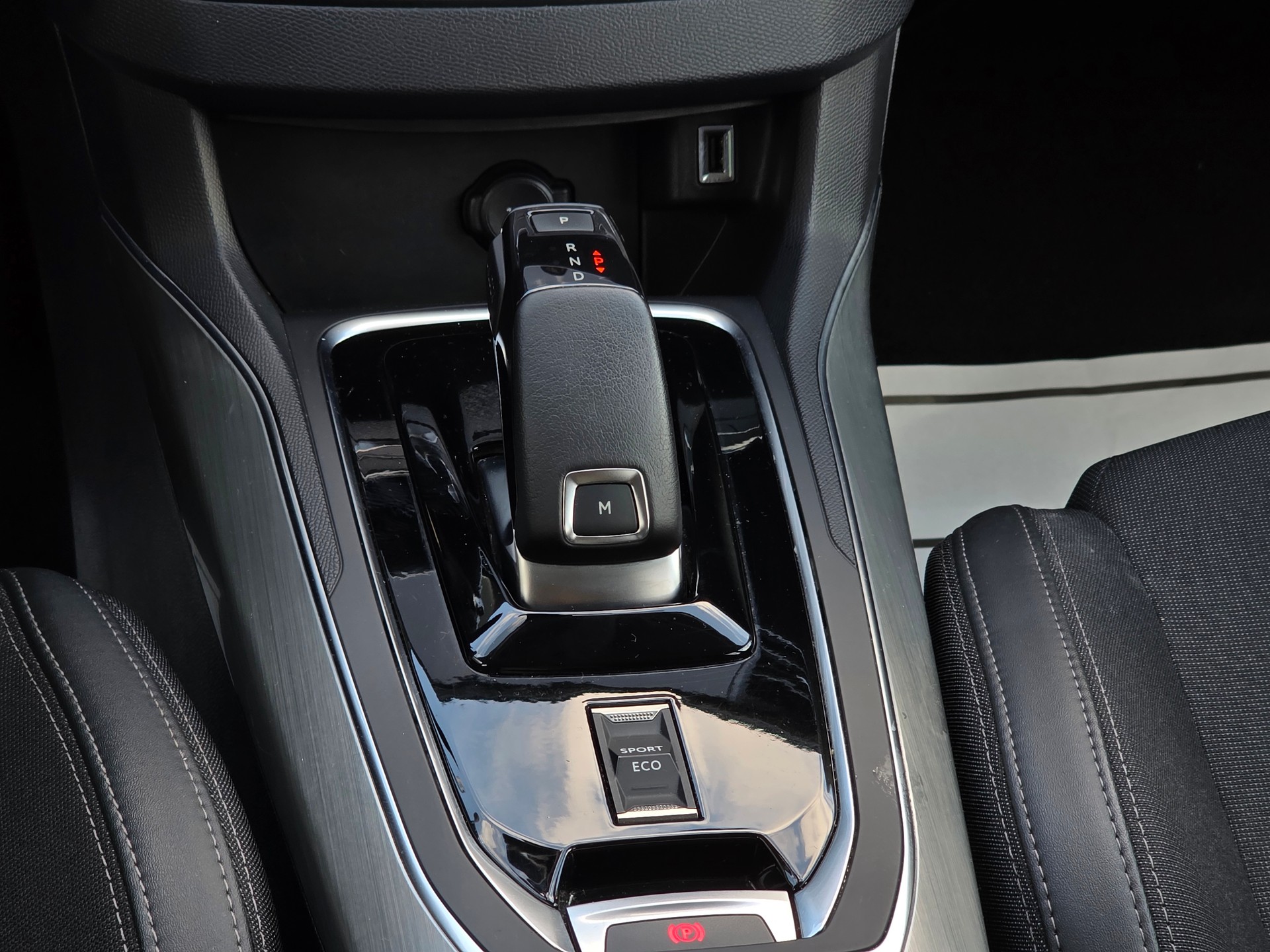 PEUGEOT 308 SW 1.5 BlueHDI Allure EAT8 * CH-Fahrzeug * Frisch ab MFK * 8-Fach *-image-15