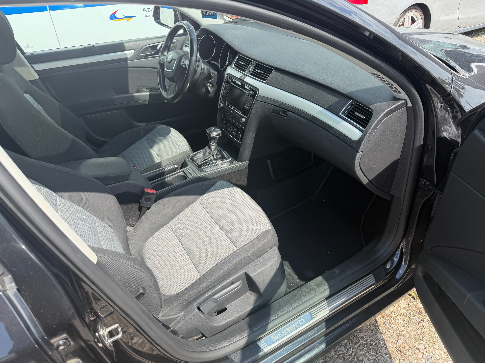 SKODA Superb Combi 2.0 TSI Ambition DSG-image-4