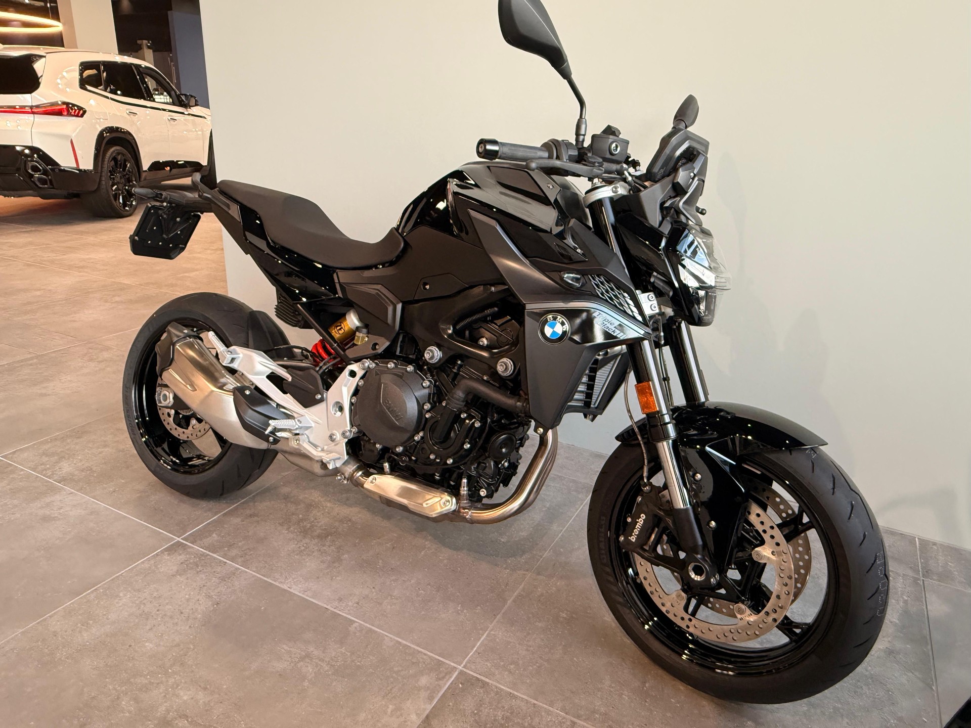 BMW F 900 R A2-showroom-element-3