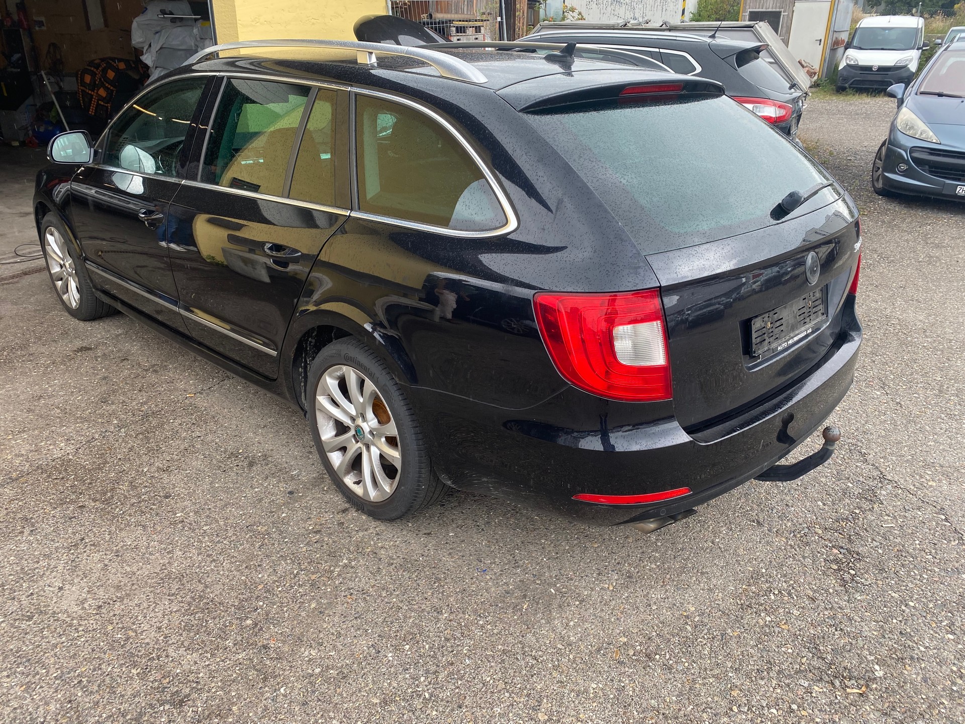 SKODA Superb Combi 2.0 TDi Elegance 4x4-image-3