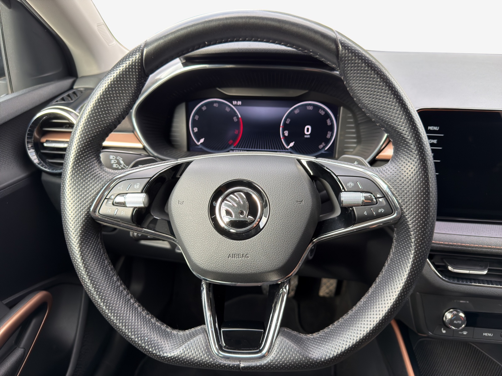 SKODA Fabia 1.0 TSI Style DSG-image-9