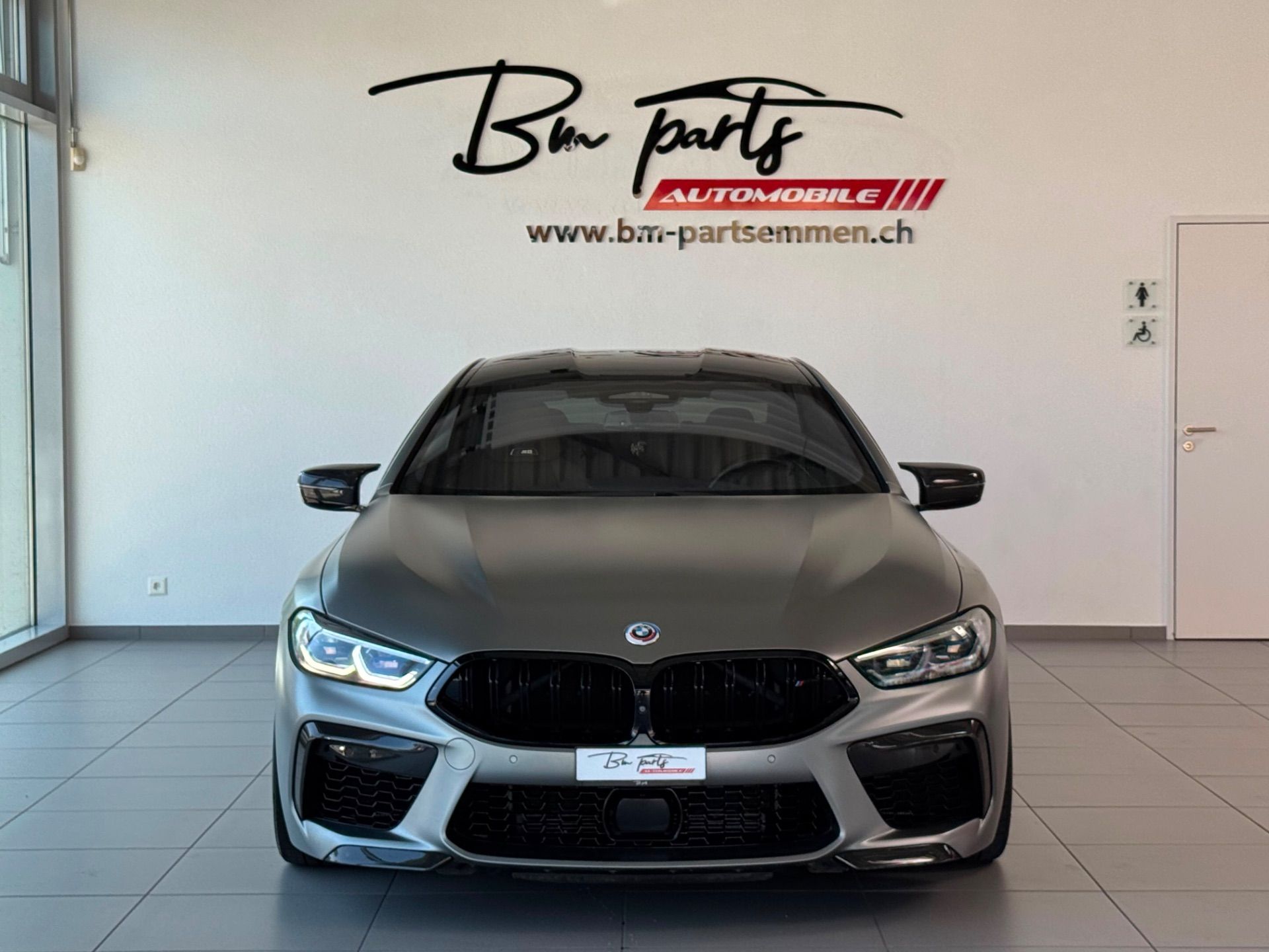 BMW M8 xDrive M Competition Steptronic-image-7