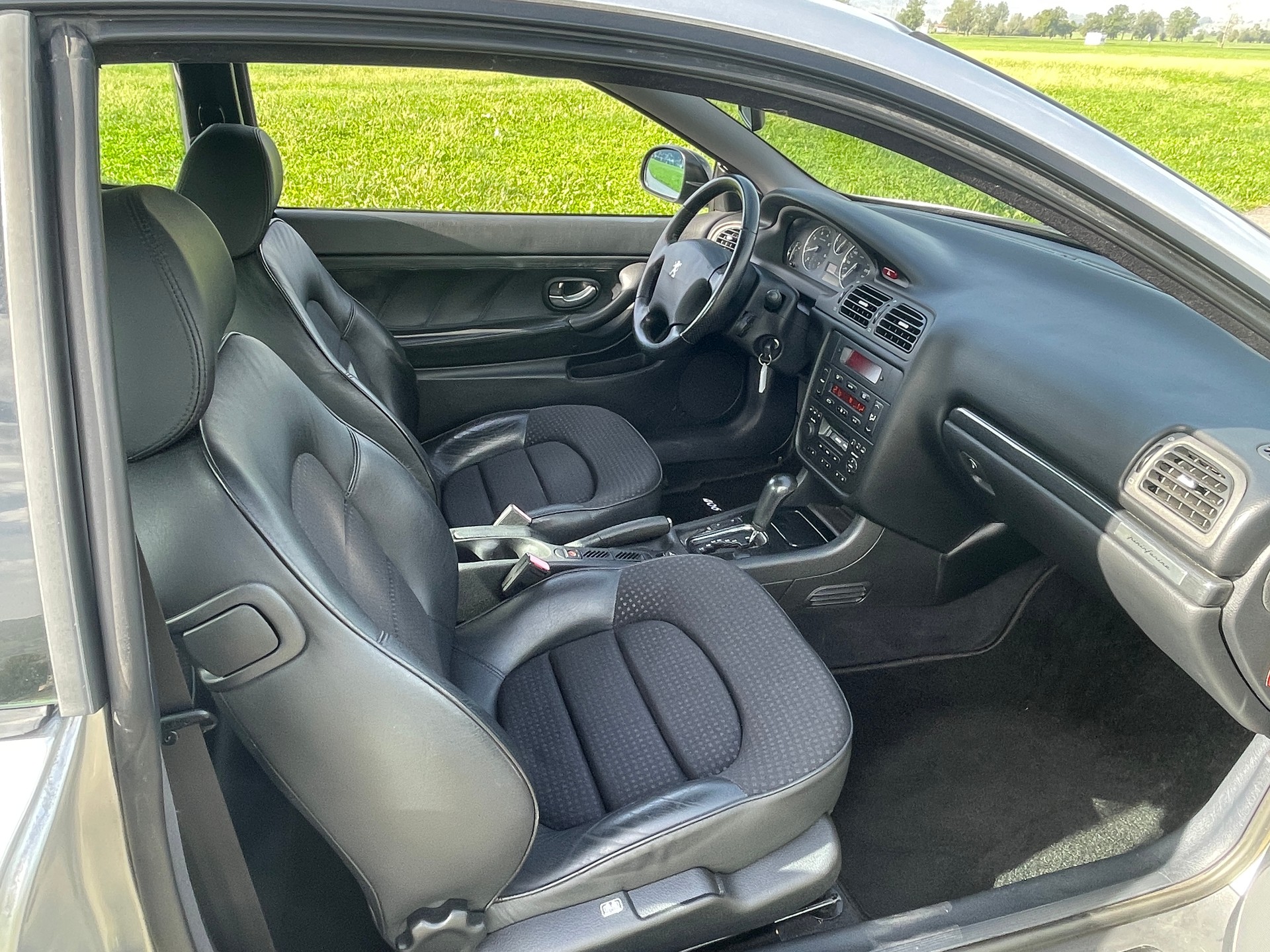 PEUGEOT 406 Coupé 3.0 V6 Pininfarina-image-11