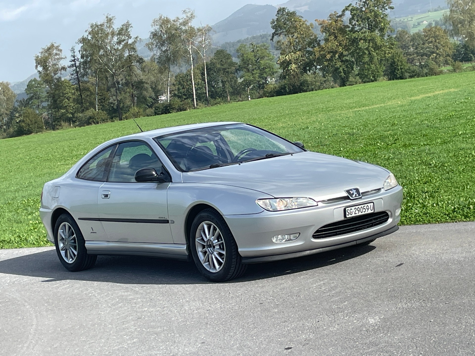 PEUGEOT 406 Coupé 3.0 V6 Pininfarina-image-2