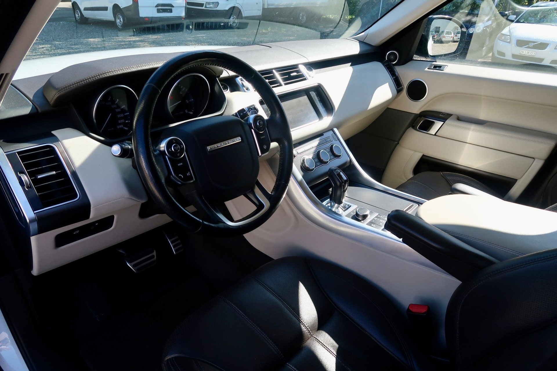 LAND ROVER Range Rover Sport 3.0 SDV6 HSE Automatic-image-6