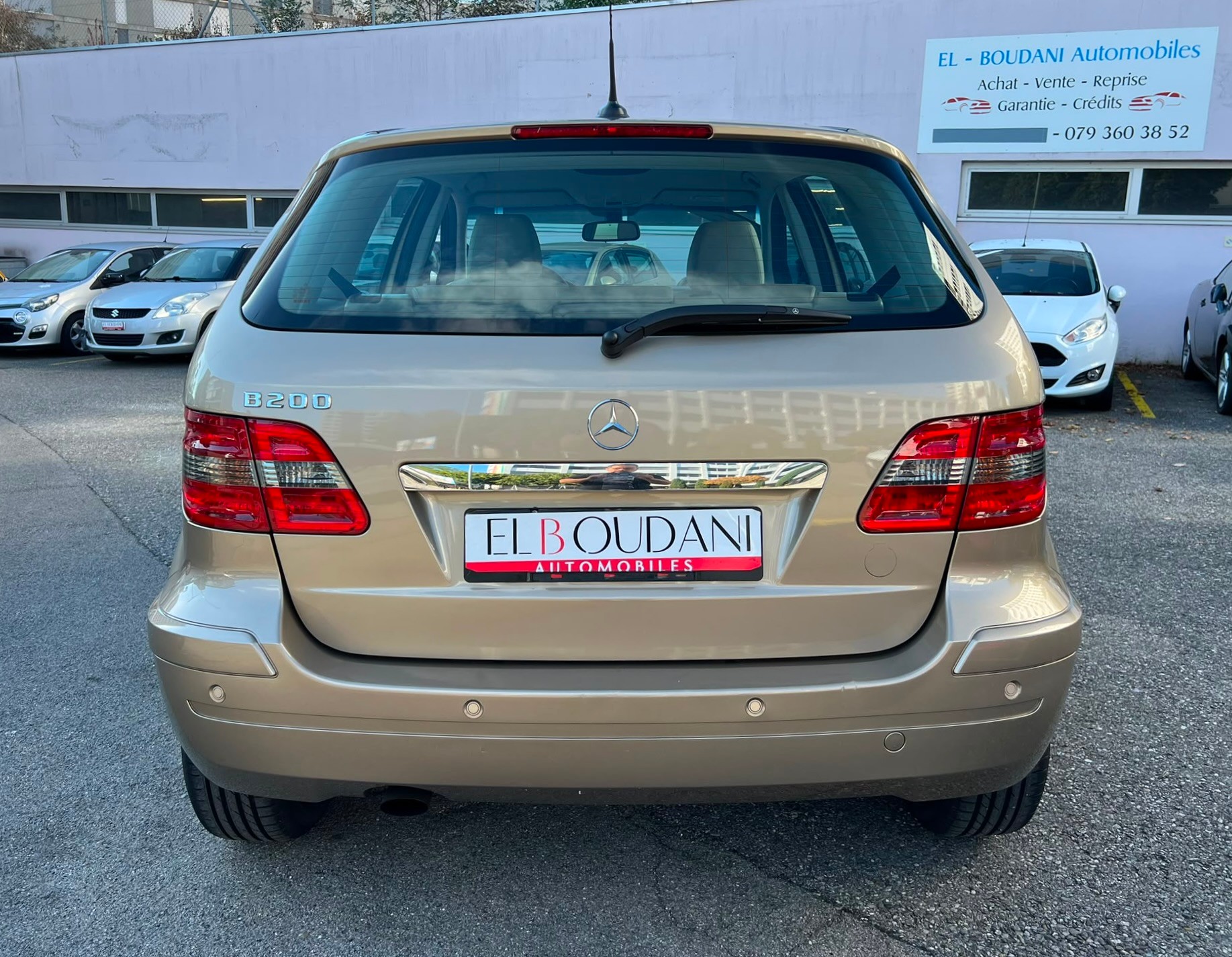 MERCEDES-BENZ B 200-image-4