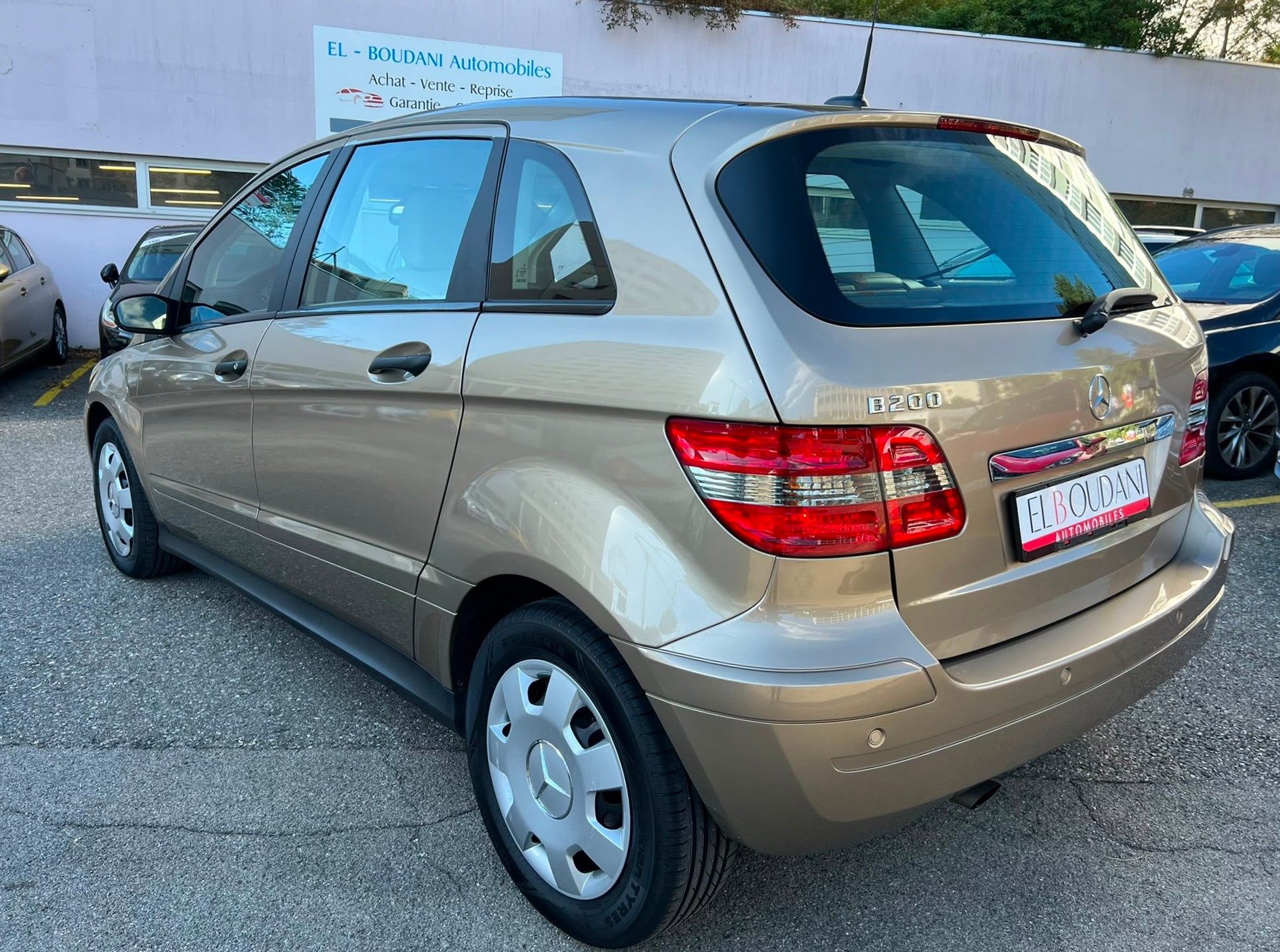 MERCEDES-BENZ B 200-image-3