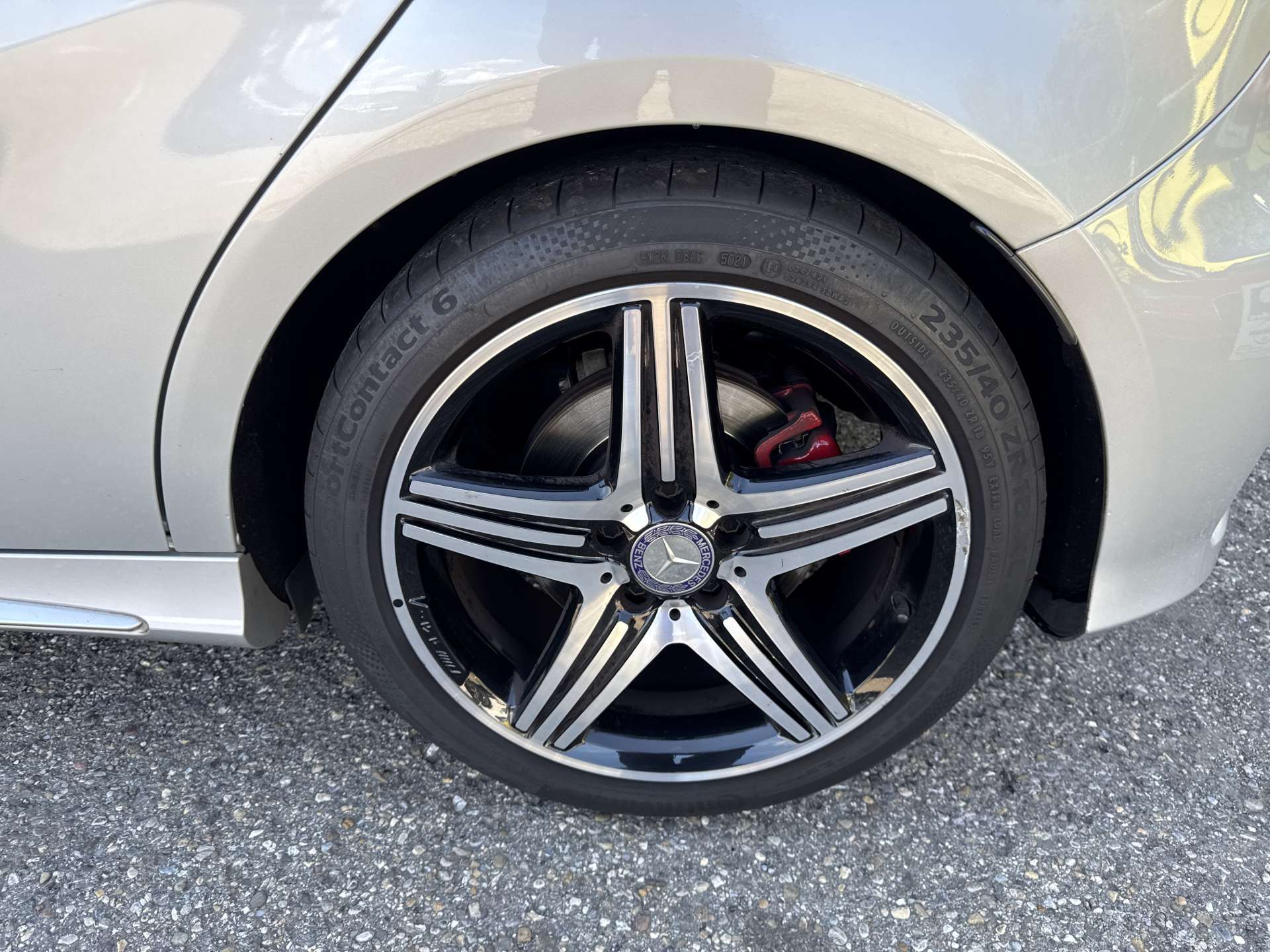 MERCEDES-BENZ A 250 Sport 211PS 4Matic DCT-Automat-image-9