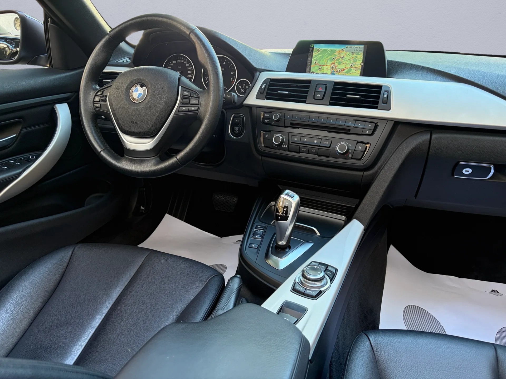 BMW 428i Cabriolet xDrive Sport Line Steptronic-image-12