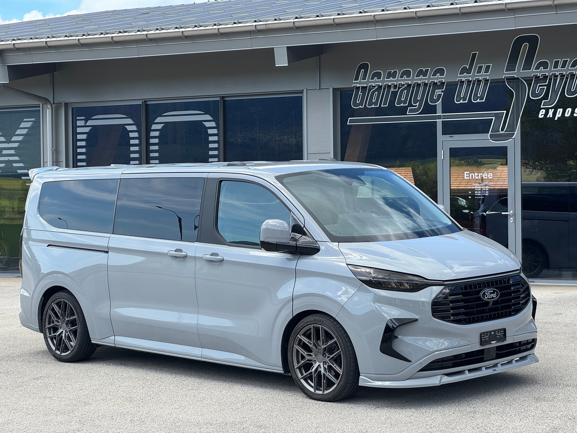 FORD Tourneo Custom 320 L2H1 Titanium Automat-image-2