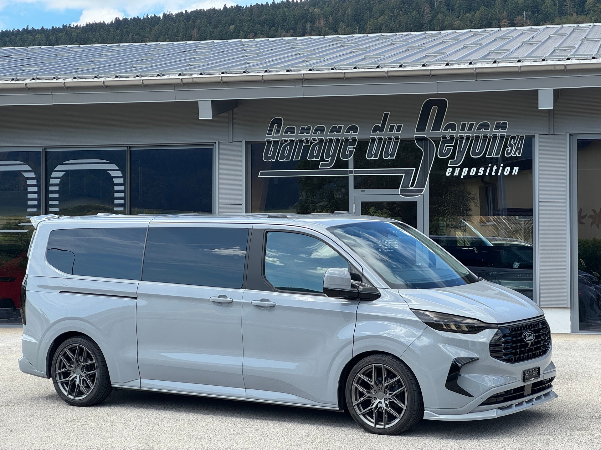 FORD Tourneo Custom 320 L2H1 Titanium Automat