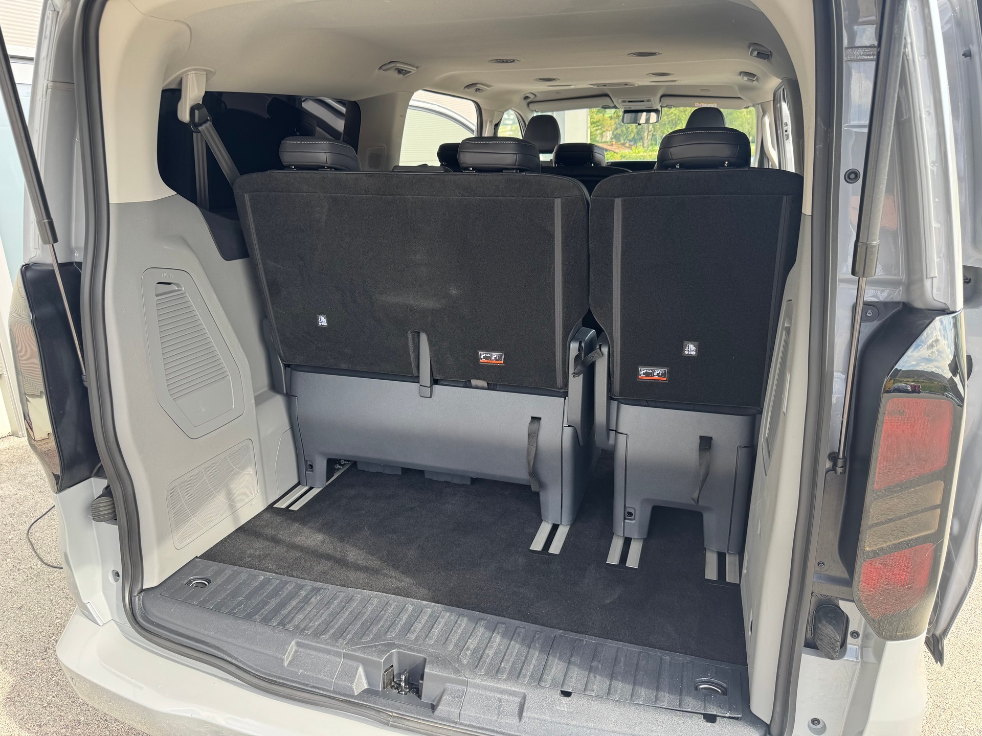 FORD Tourneo Custom 320 L2H1 Titanium Automat-image-12