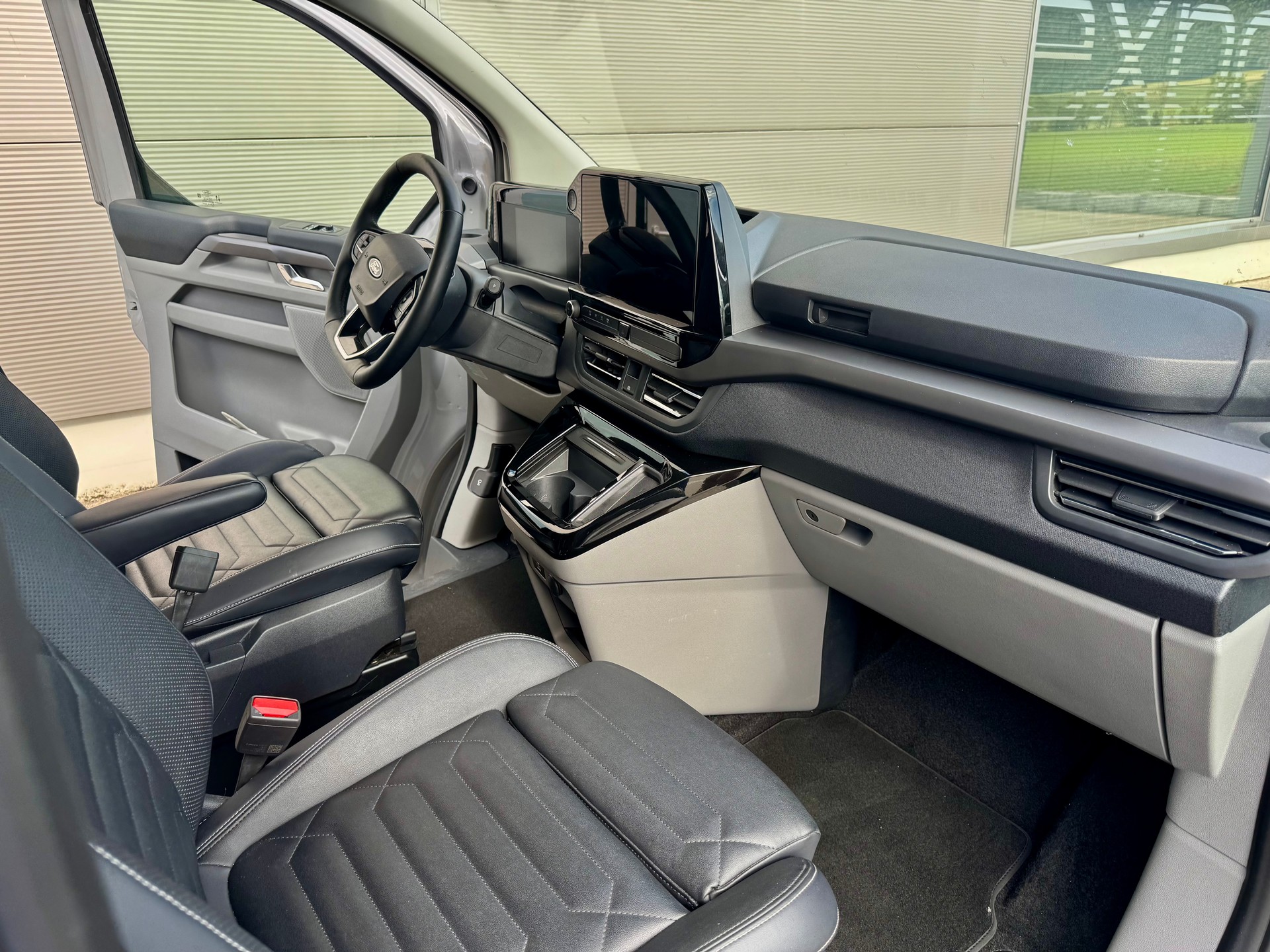 FORD Tourneo Custom 320 L2H1 Titanium Automat-image-8