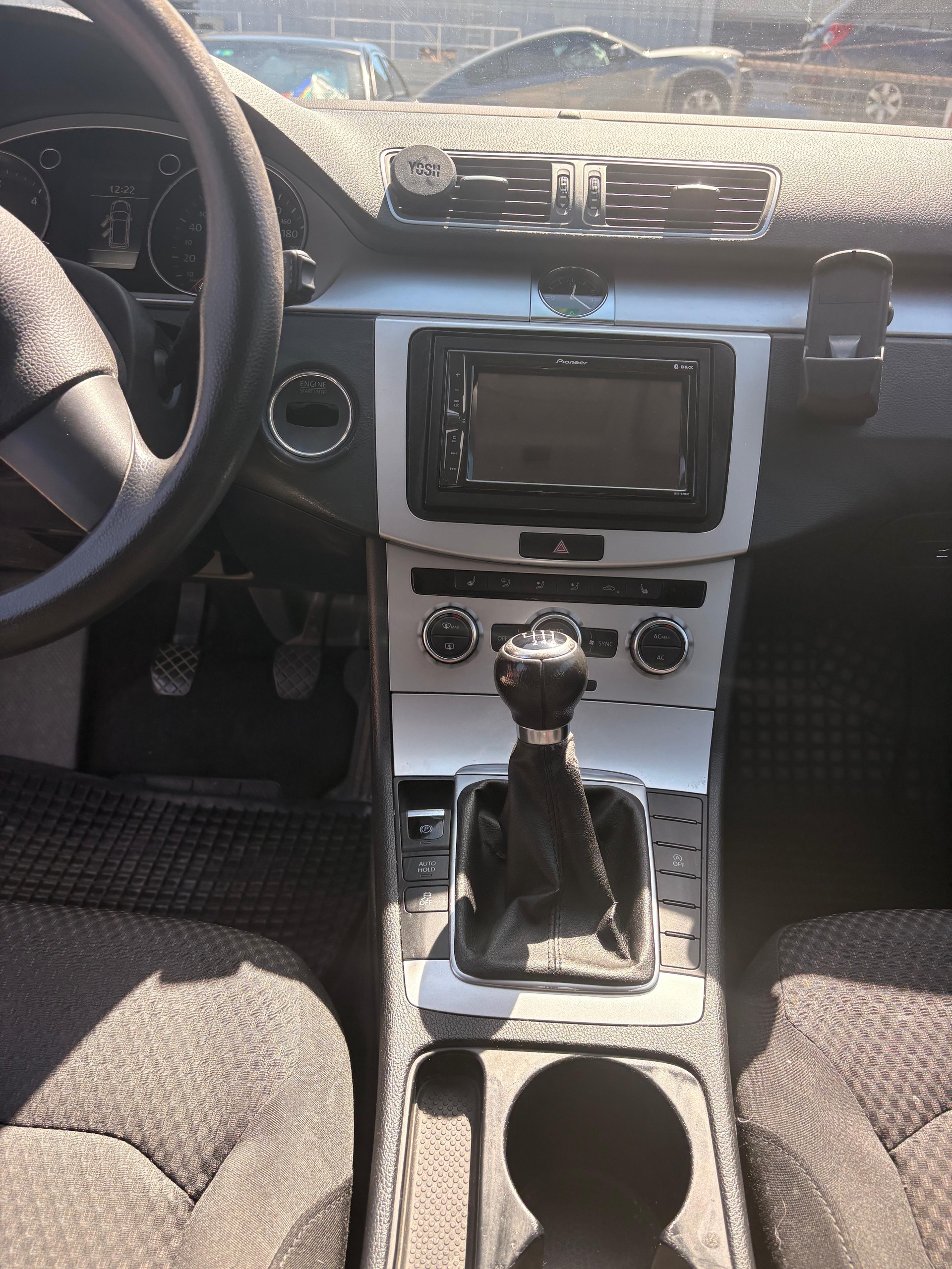 VW Passat Variant 2.0 TDI BMT Trendline-image-6