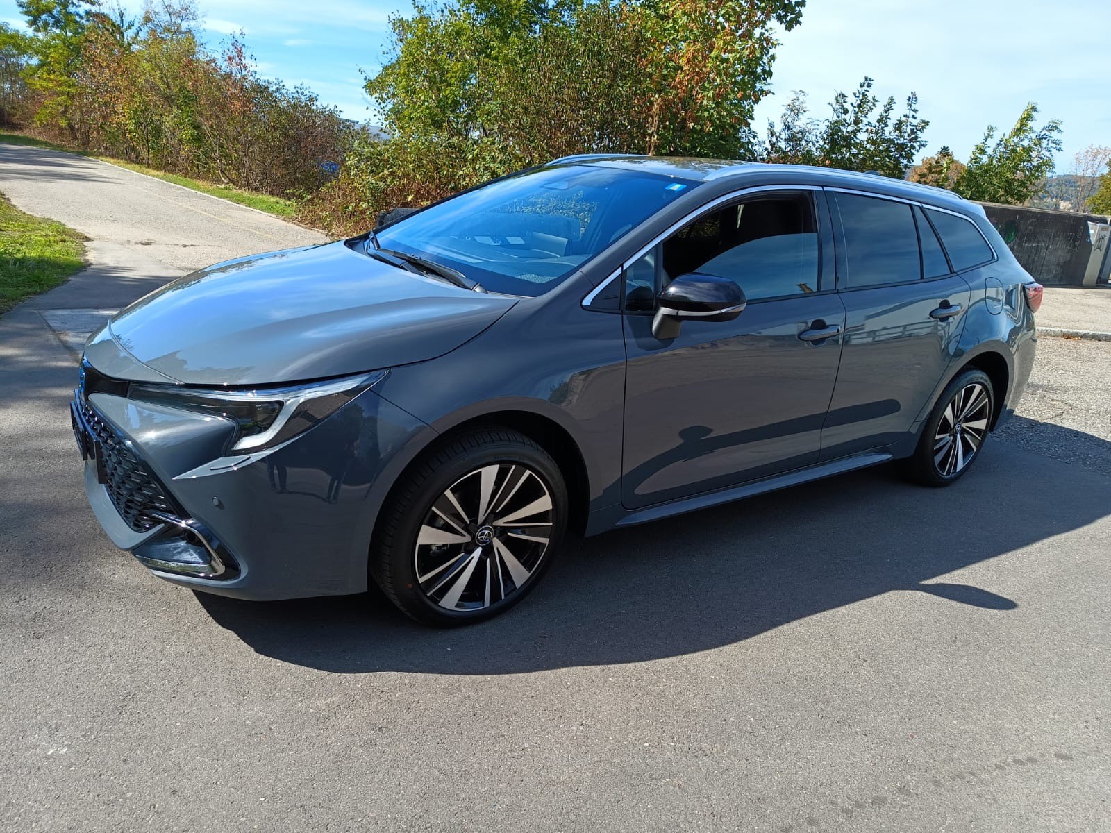 TOYOTA Corolla Touring Sports 1.8 HSD Trend e-CVT