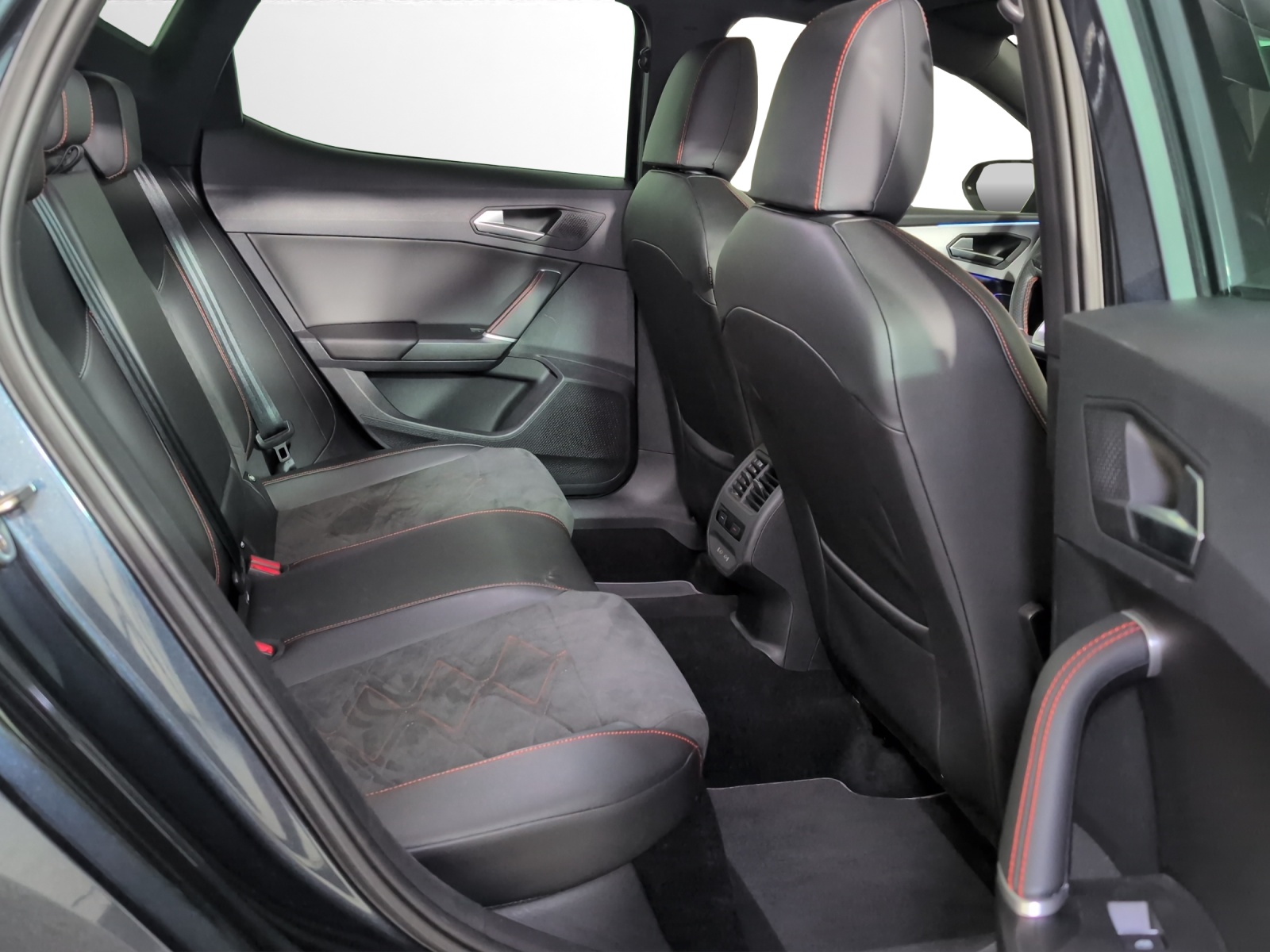 SEAT Leon 1.4 eHybrid pHEV DSG FR-image-8