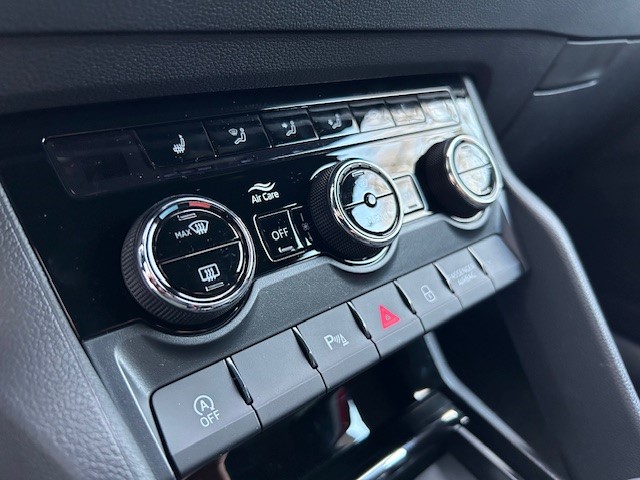 SKODA Karoq 2.0 TSI SportLine 4x4 DSG-image-7