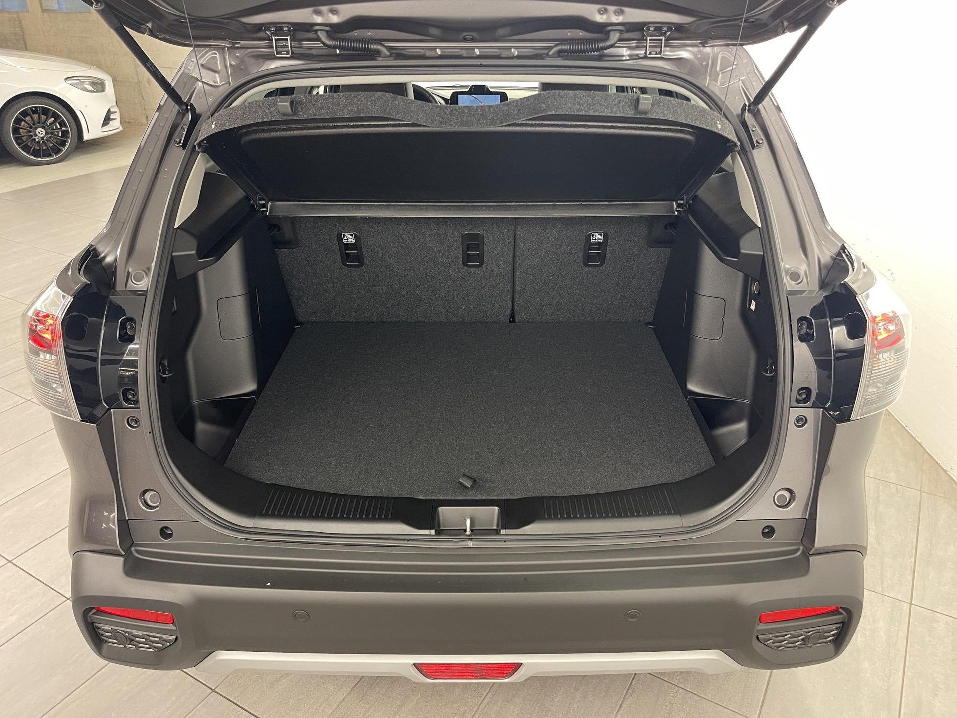 SUZUKI S-Cross 1.4 T Compact Top Hybrid 4x4-image-4
