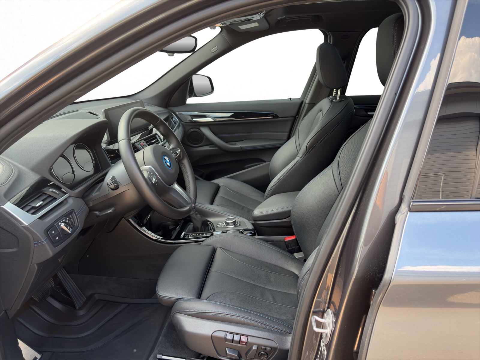 BMW X1 25e xDrive-image-9