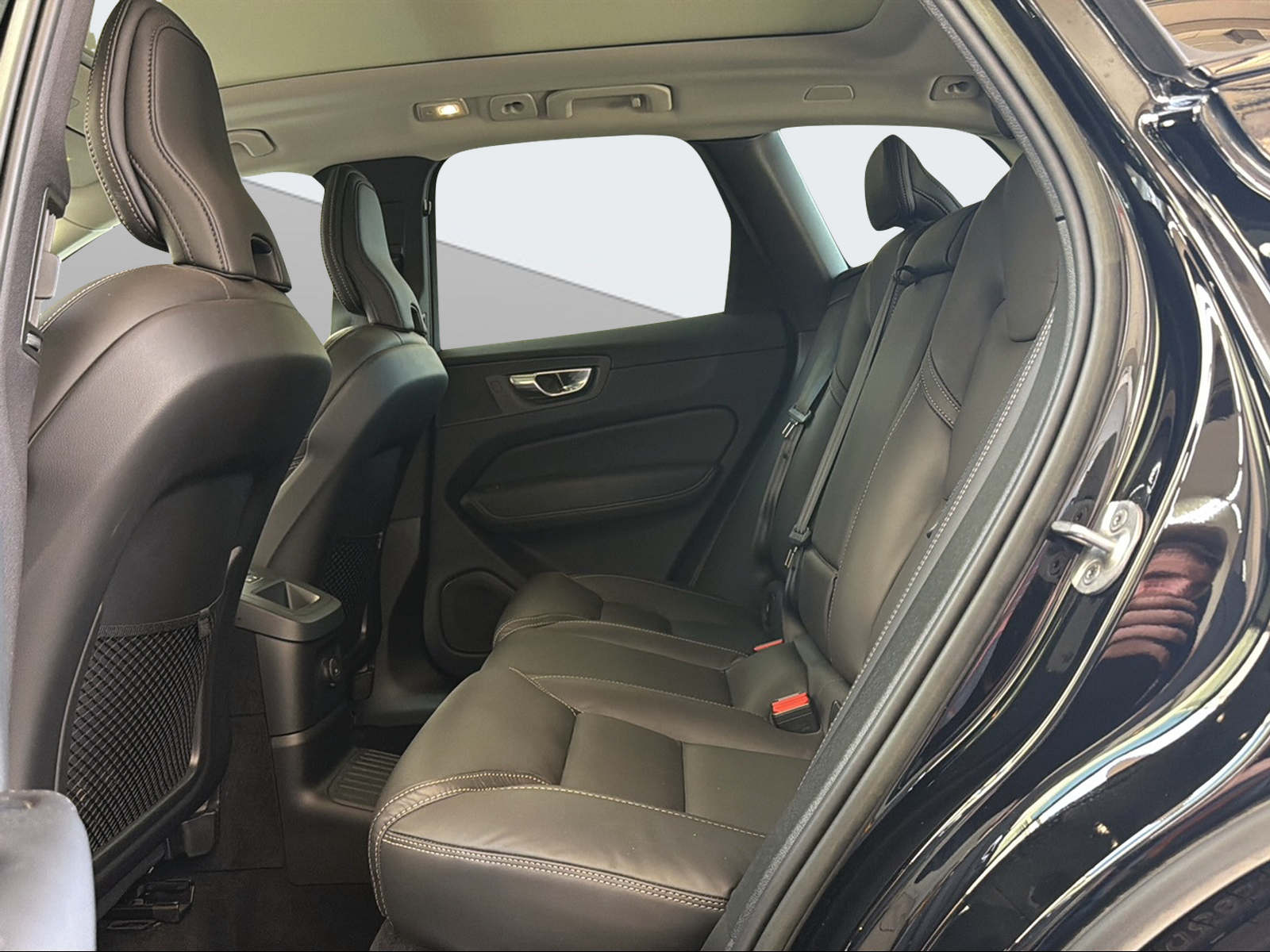 VOLVO XC60 2.0 T8 TE Ultimate Dark eAWD-image-11