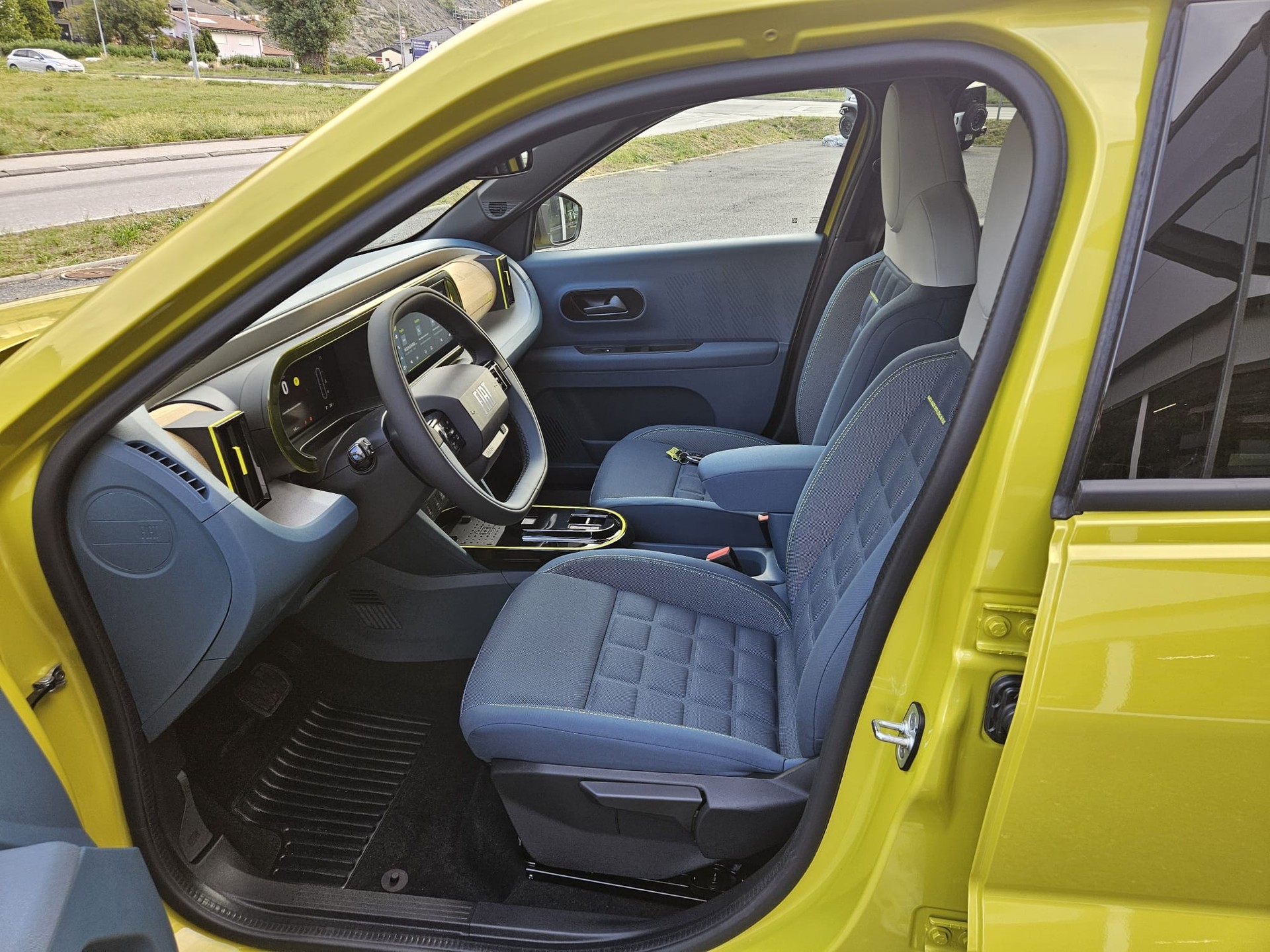 FIAT Grande Panda La Prima-image-13