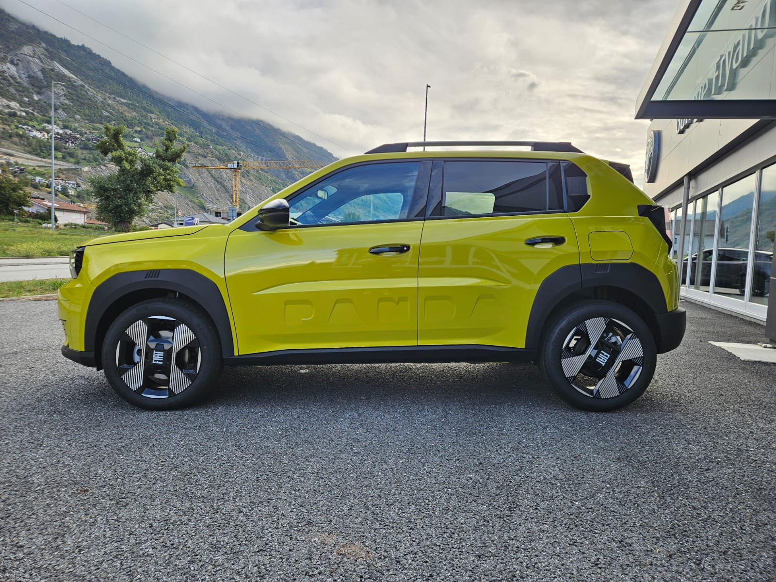 FIAT Grande Panda La Prima-image-3
