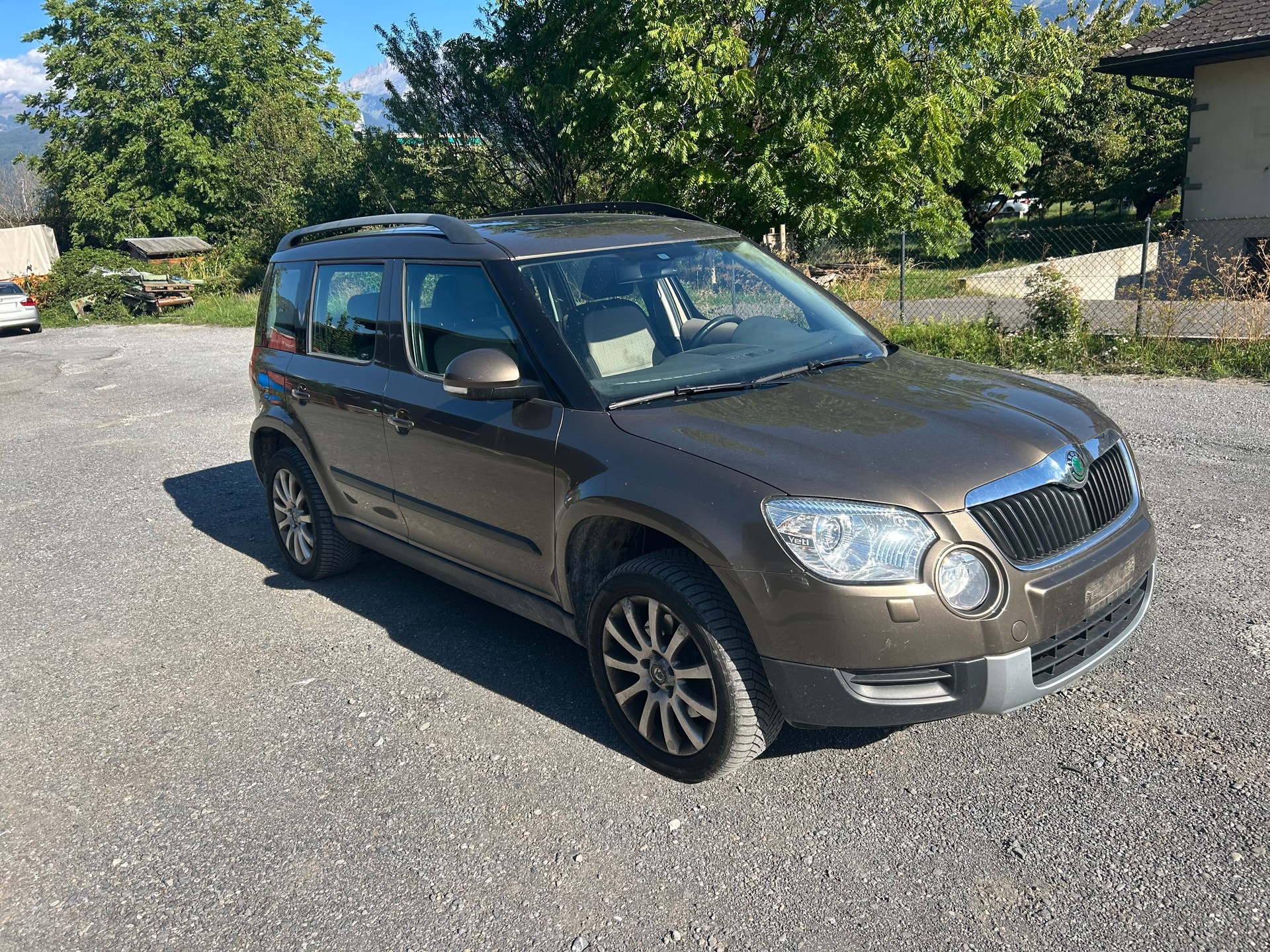 SKODA YETI-image-1