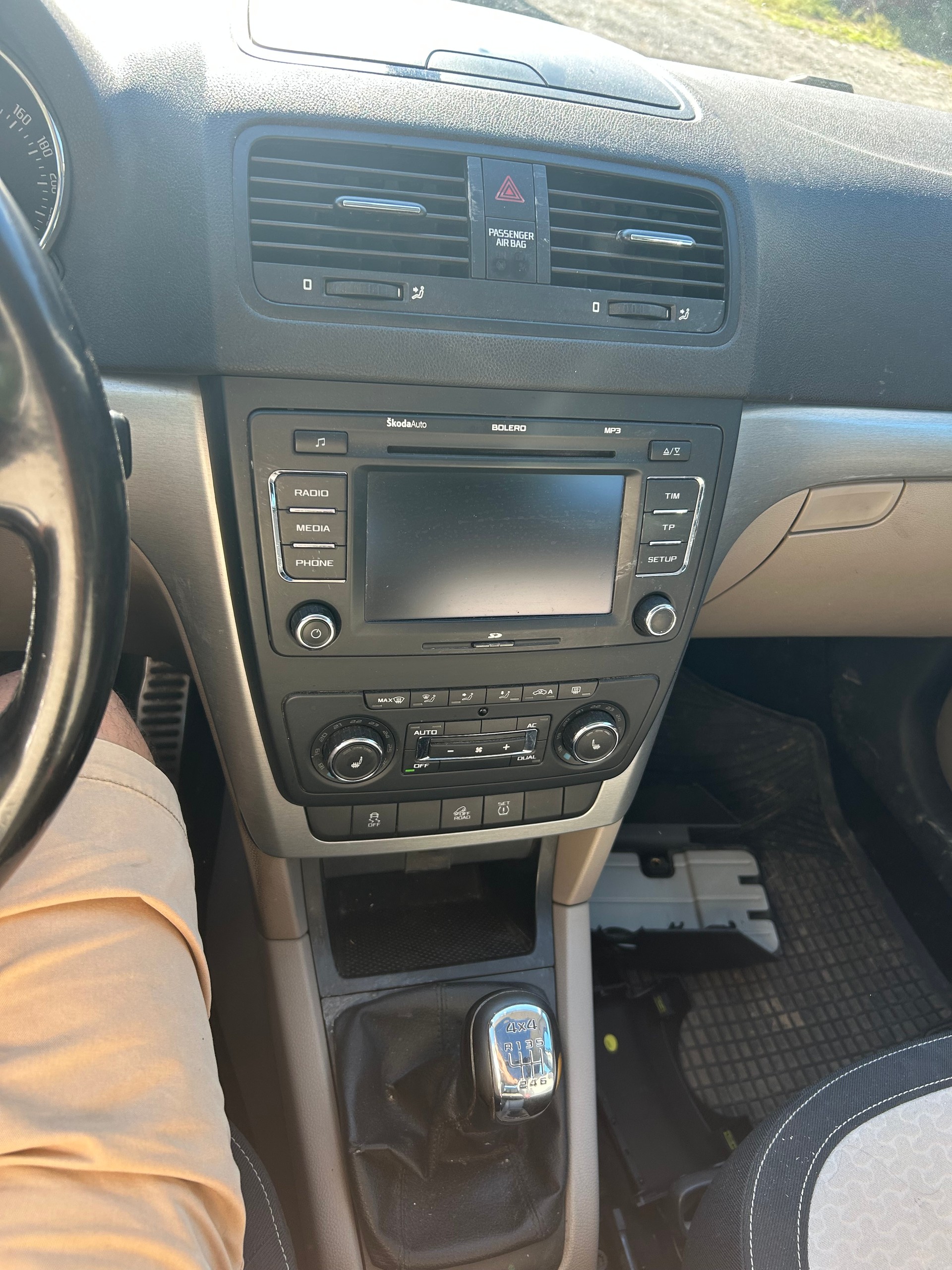 SKODA YETI-image-6