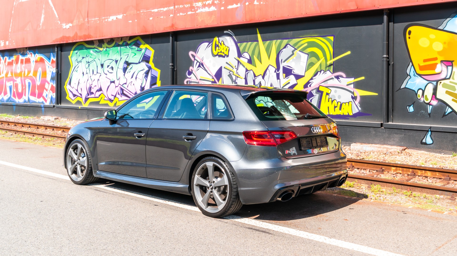 AUDI RS3 2.5 TSI quattro S-tronic-image-4