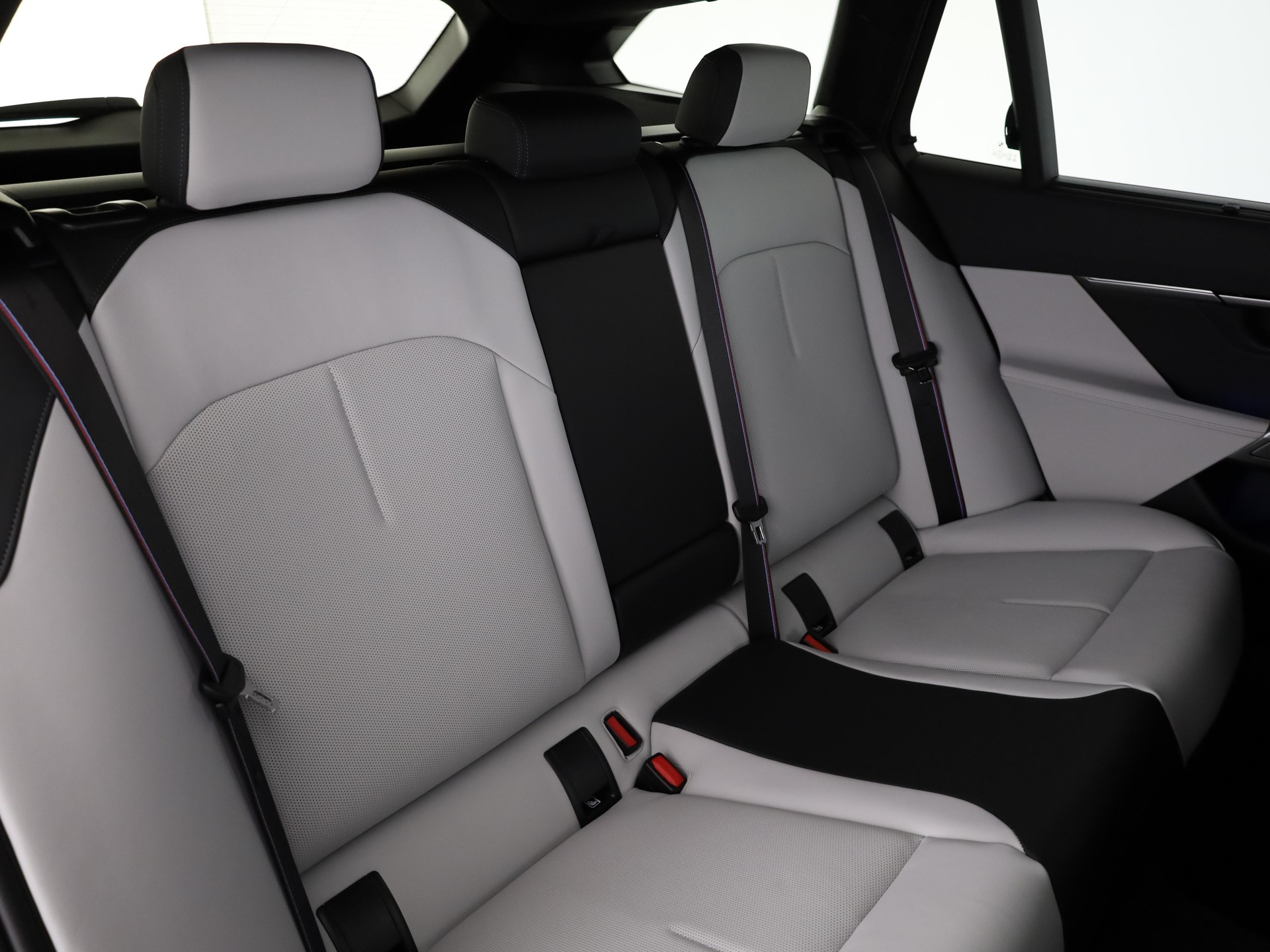 BMW 5er Reihe G99 Touring M5 xDrive-image-18
