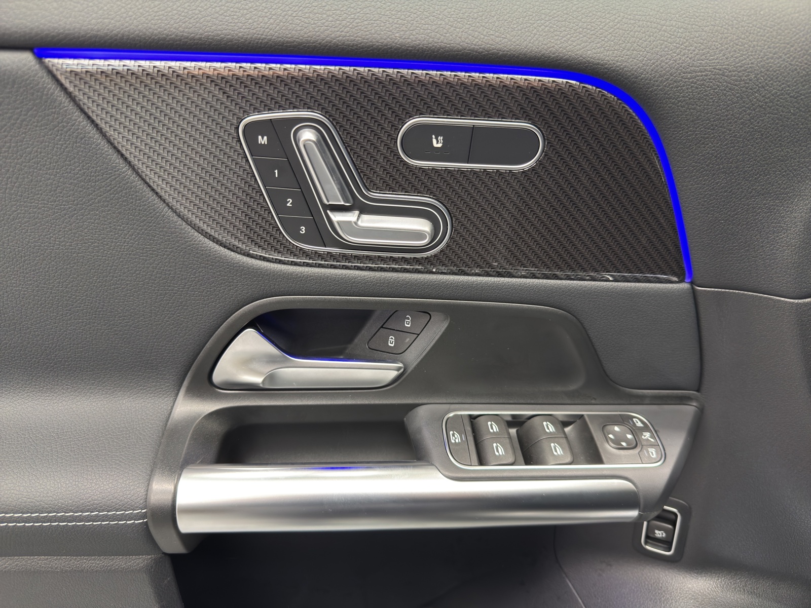 MERCEDES-BENZ AMG GLA 45 S 4Matic+-image-14