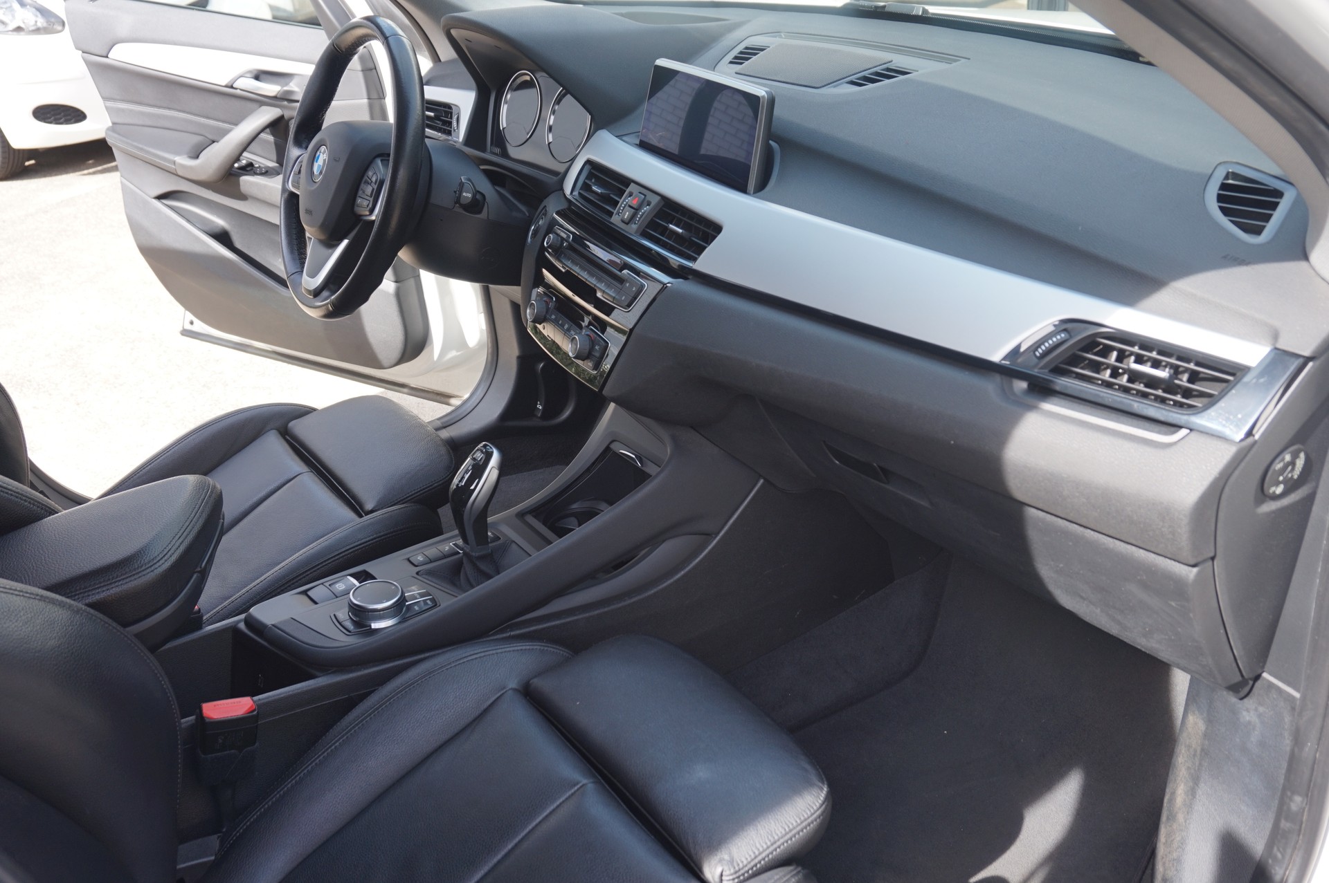 BMW X1 xDrive 20d Steptronic-image-12