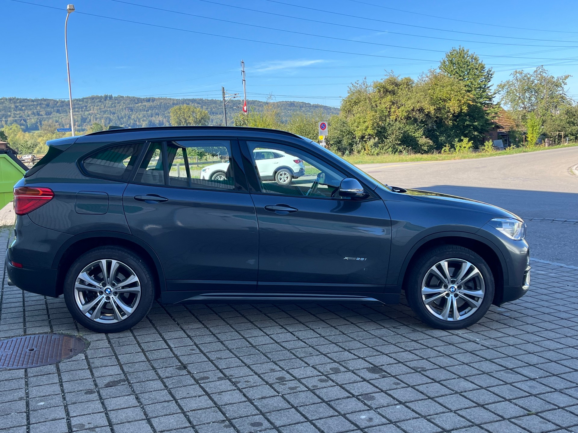 BMW X1 xDrive 25i xLine Steptronic-image-3